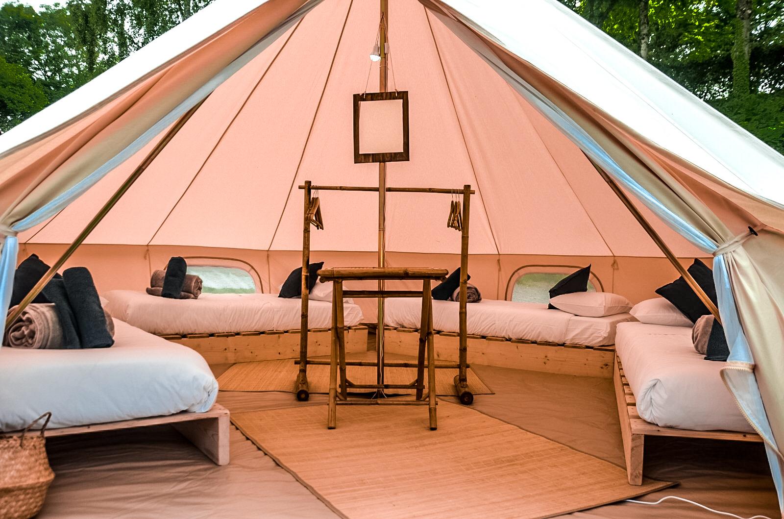 Lodge Cassiopée — Tente lodge avec spa à Saint-Céré (Lot) — Tente lodge à Saint-Céré