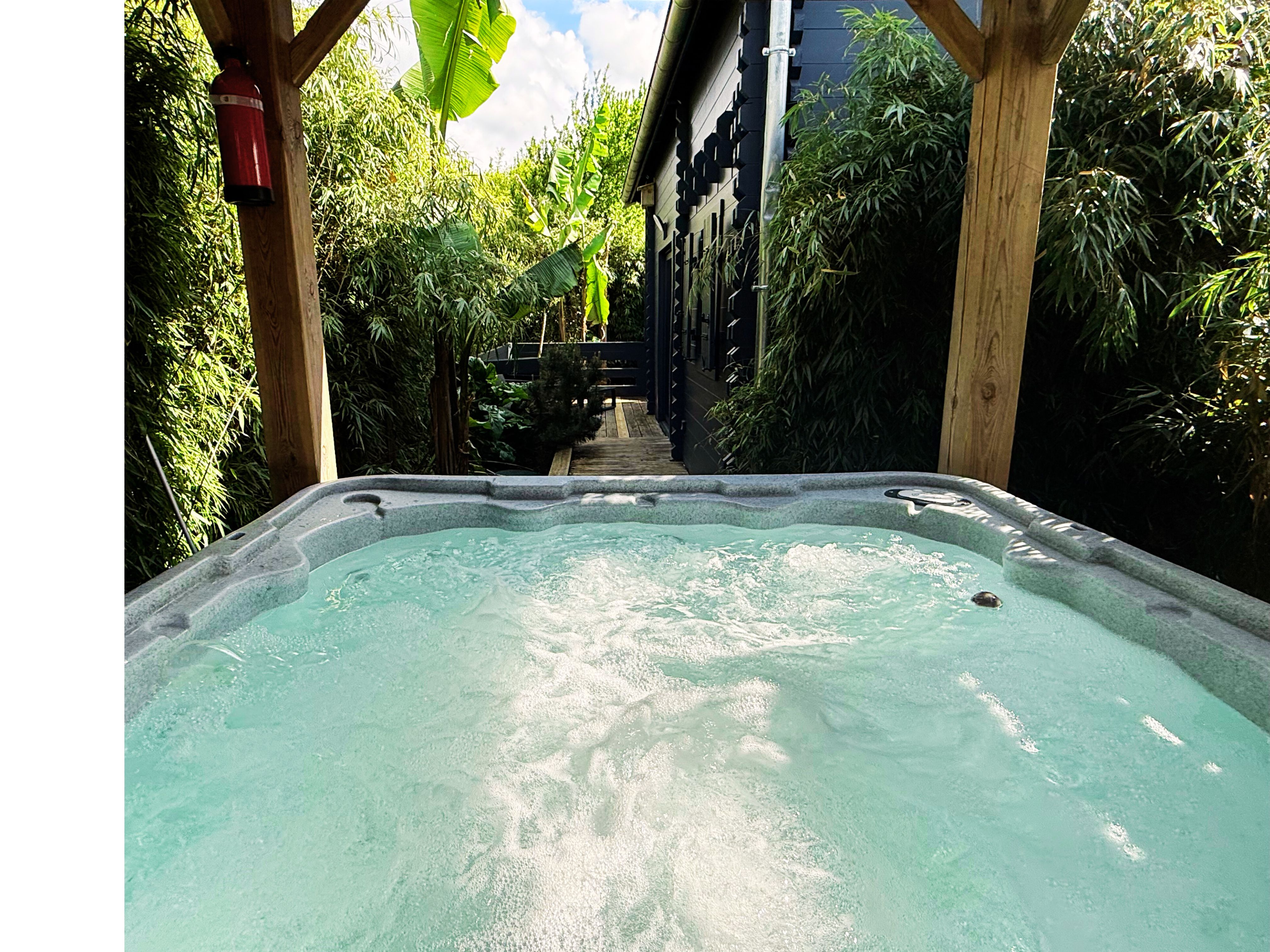 Le Cottage avec spa PRIVATIF n°3 — Chalet avec spa à Côtes-d'Armor à Ploufragan — vue depuis la terrasse