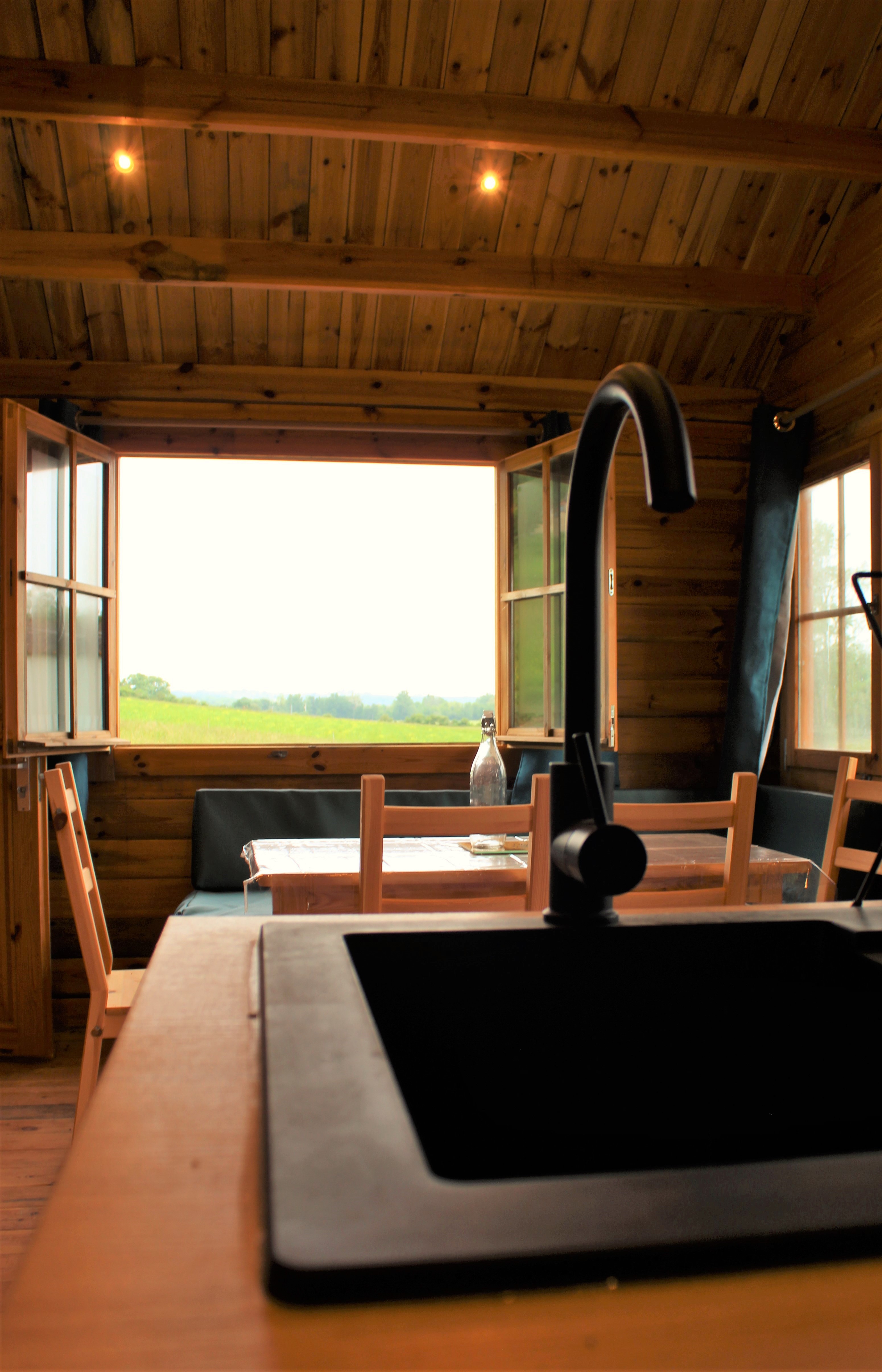 La Cabane Pyrénéenne — Cabane avec spa à Saint-Ybars (Ariège) à Saint-Ybars — vue depuis la terrasse