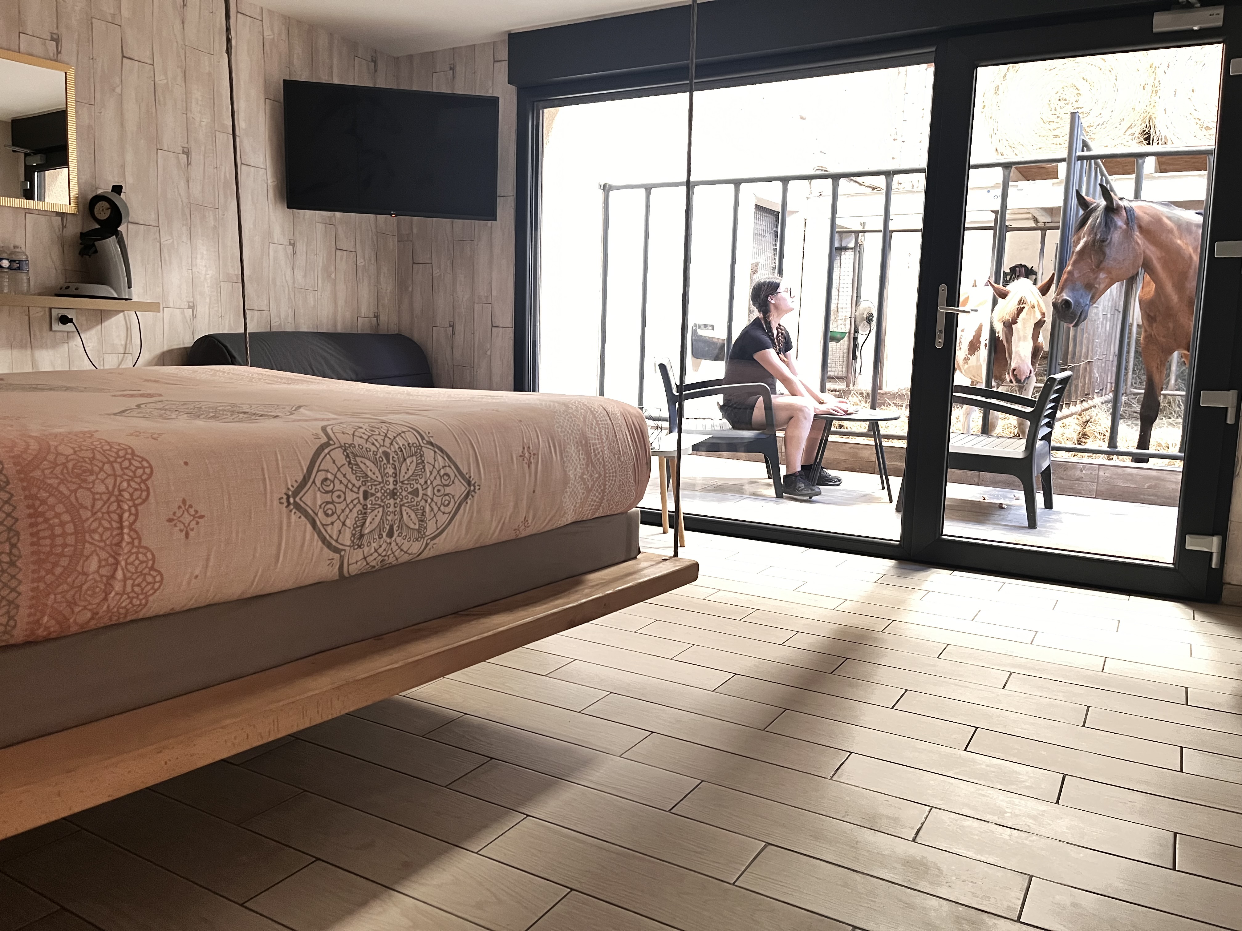 Suite 3 — Hébergement avec jacuzzi et vue sur chevaux à Vosges