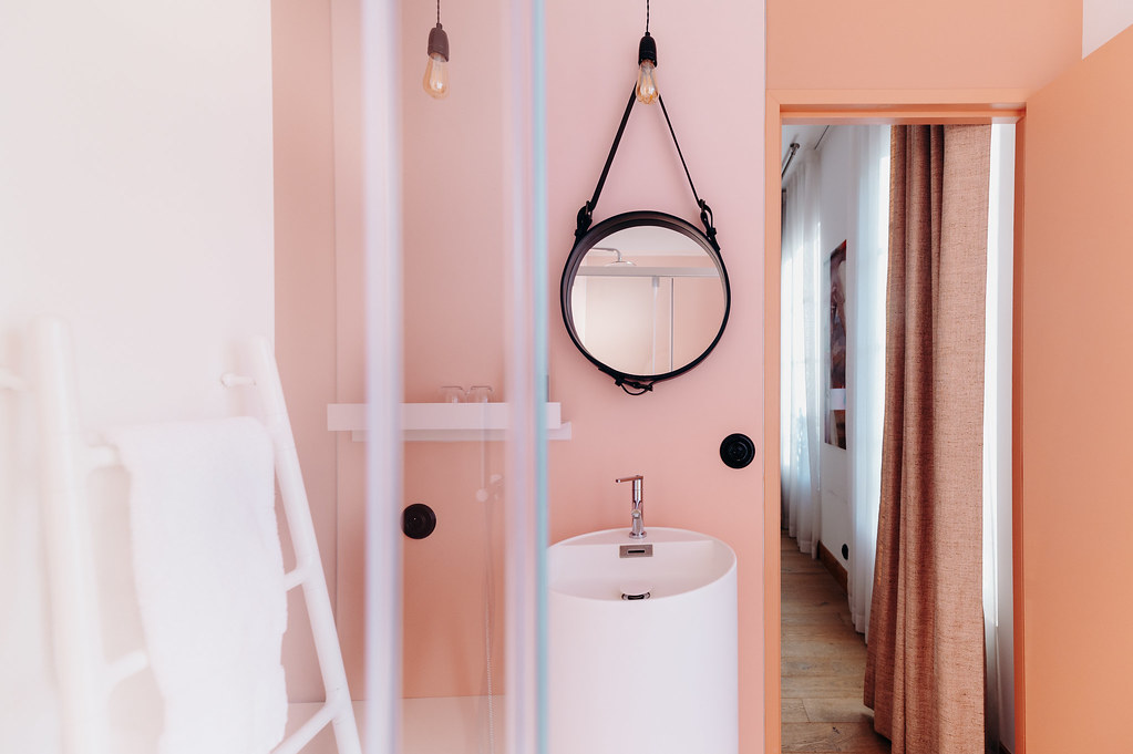 Chambre double classique — Expérience immersive avec spa à Hérault à Béziers — espace de vie