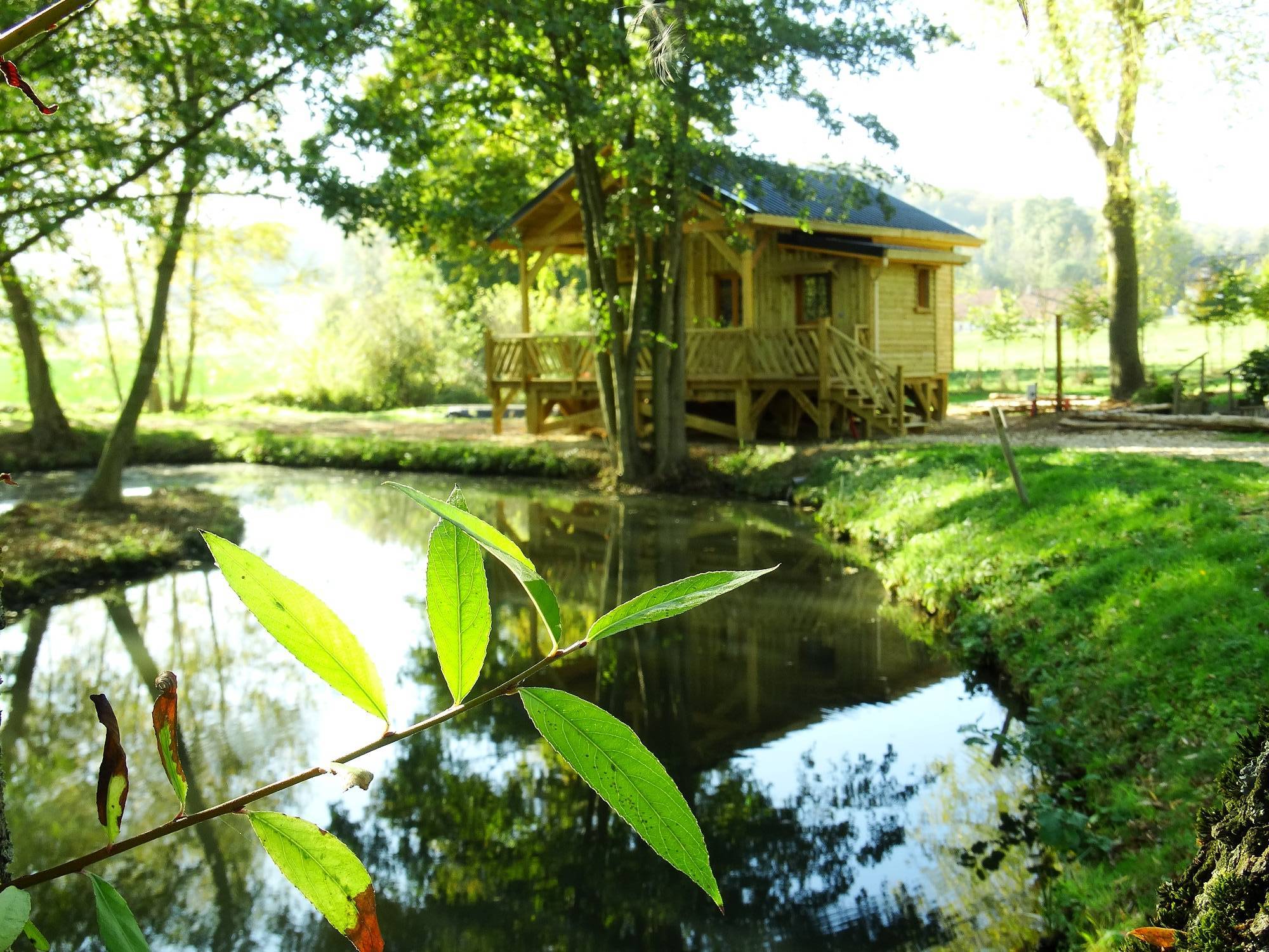 Cabane de l'Orpailleur : une escapade insolite en Picardie à Cessières-Suzy — espace de vie