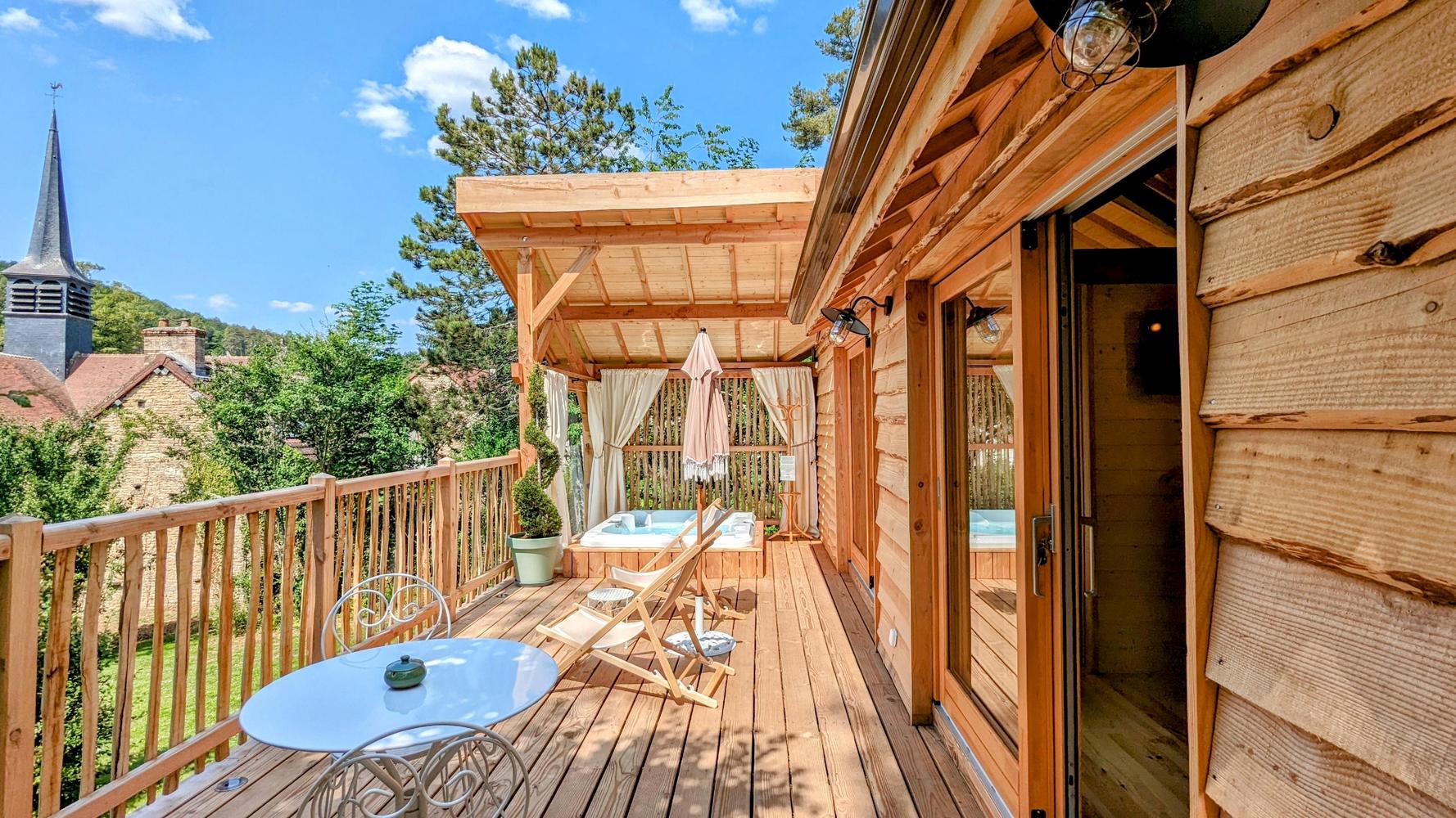 La cabane du Domaine des Ecus d'Or — Cabane sur pilotis avec spa à Côte-d'Or à Dijon — cuisine
