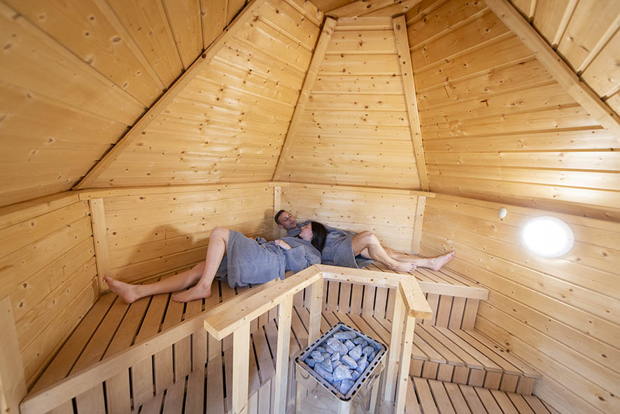 Évasion étoilée : la bulle aux étoiles et son spa en Picardie à Gouvieux — salle de bain