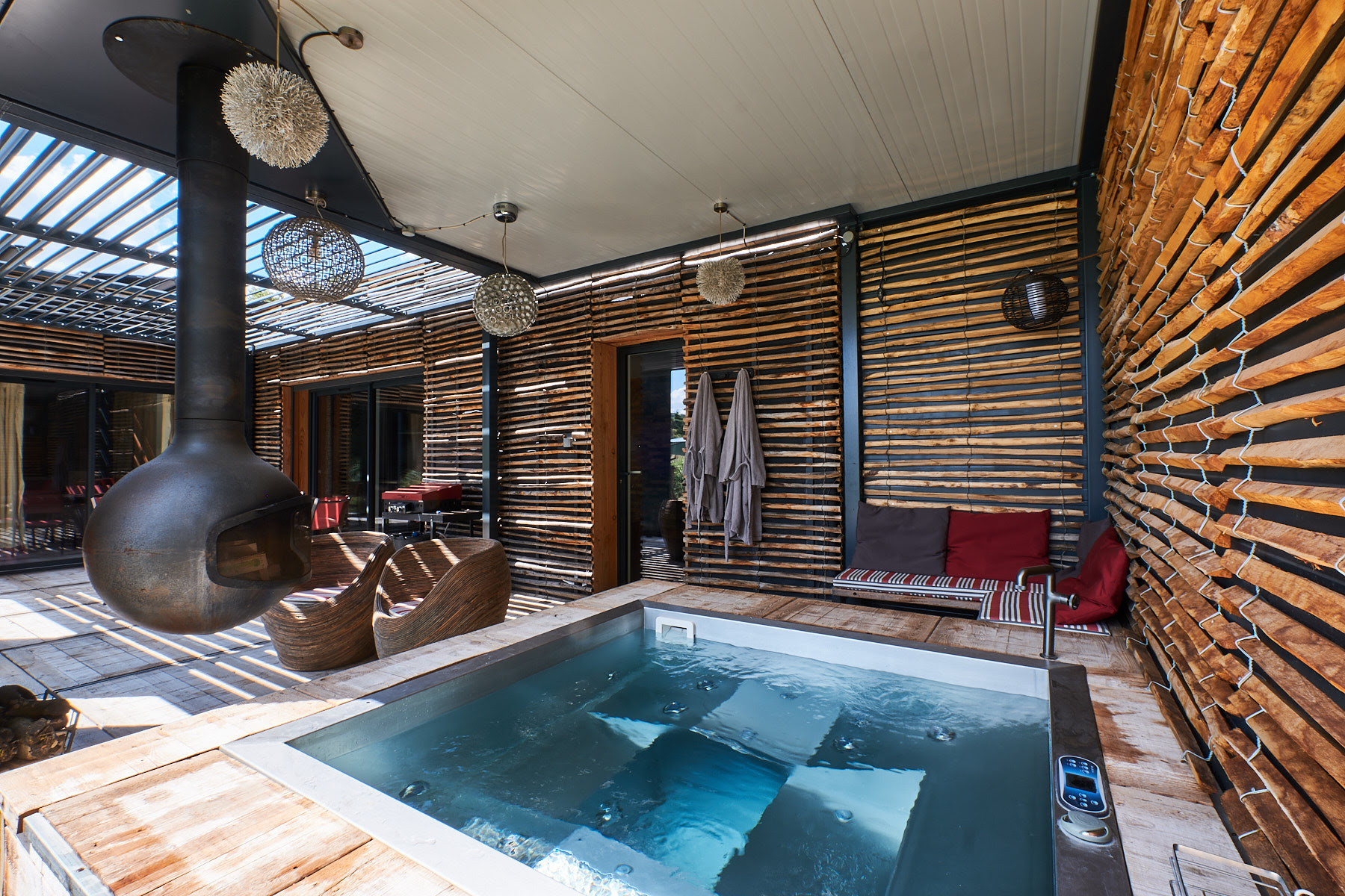 L'ASPHODELE la cabane chic — Séjour avec spa à 2 personnes dans le Gard