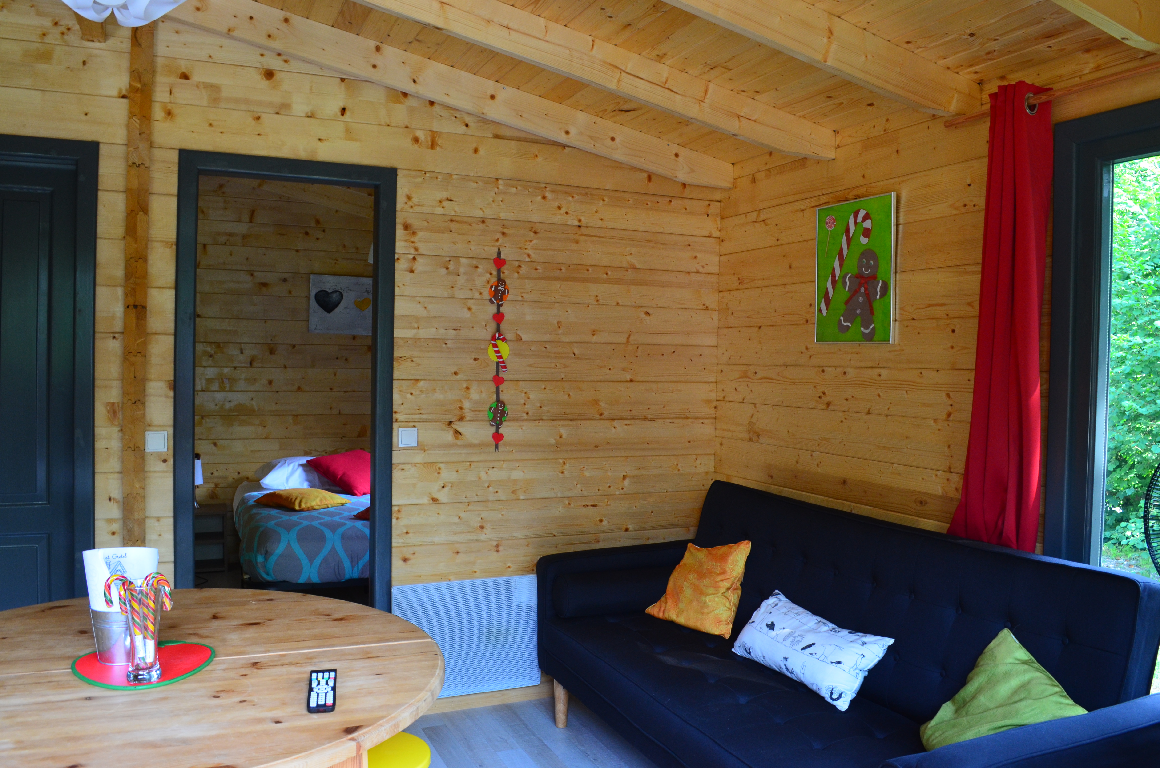 La maxi Cabane Gretel : une expérience immersive en Champagne-Ardenne à Bar Sur Aube — chambre