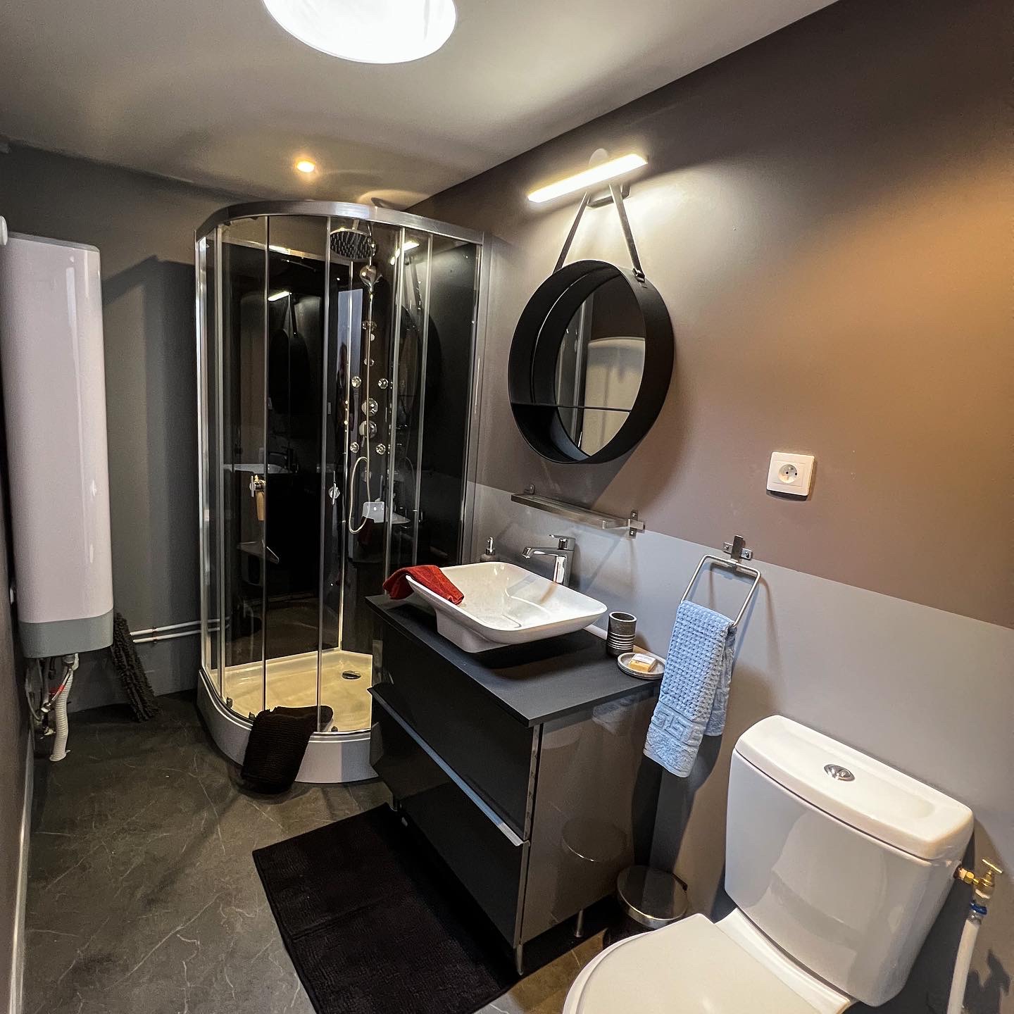Cocoon et spa privatif — Dôme avec vue panoramique à l'Isère à Saint-Quentin-sur-Isère — cuisine