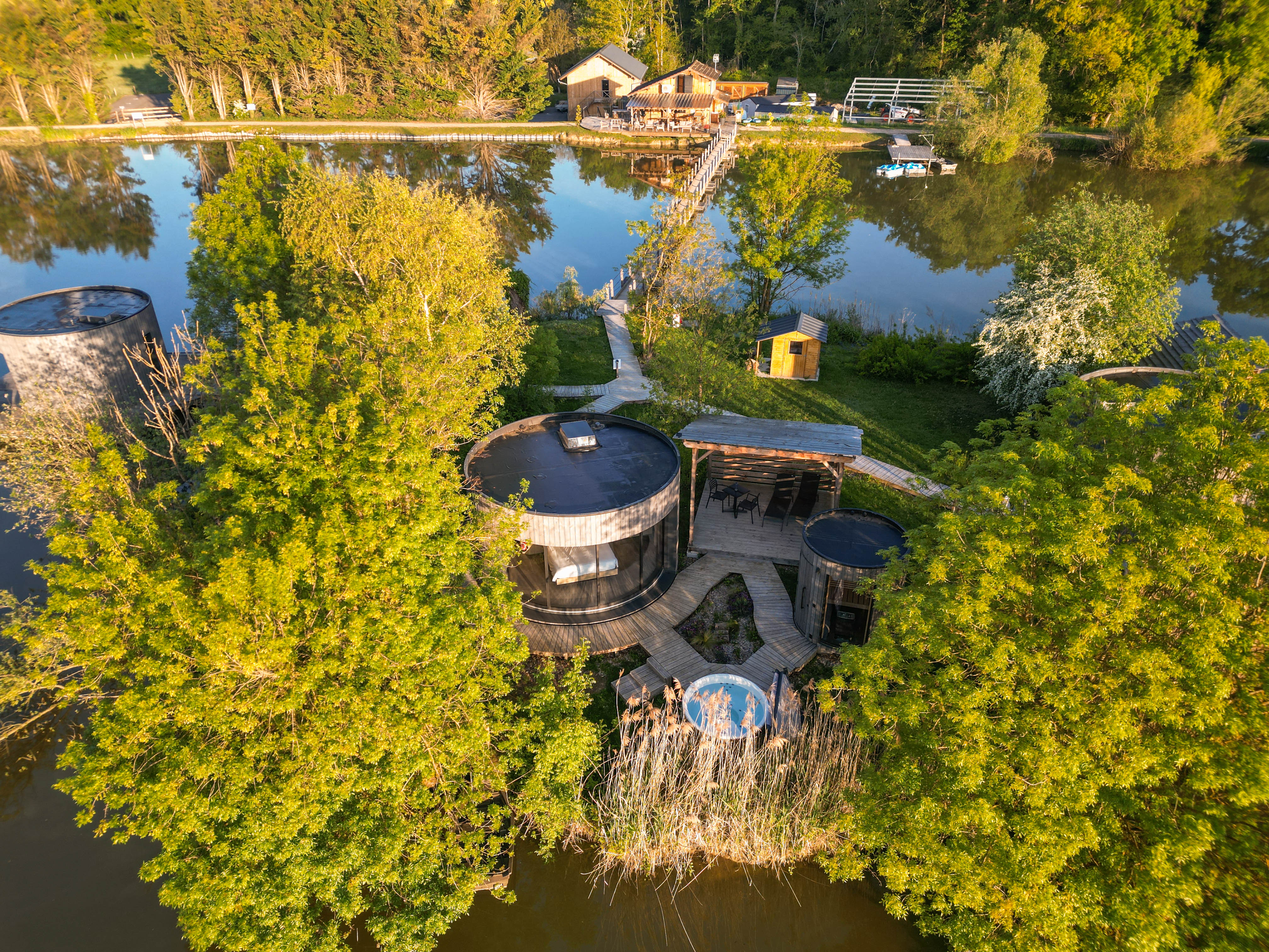 LUMIPOD SPA BIEN-ETRE — Cabane avec spa à Ain à Meillonnas — vue intérieure