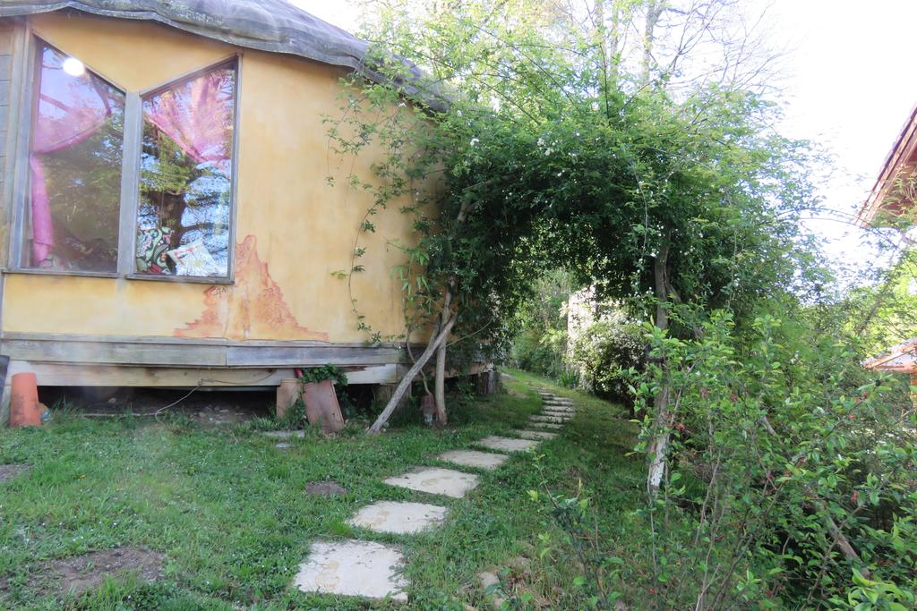 Yourte contemporaine — Séjour apaisant avec spa à Esquillot en Ariège à Esquillot — chambre