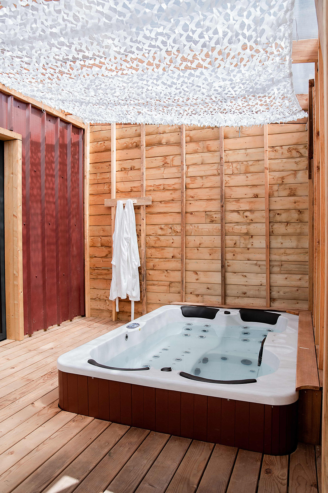 Tiny cosy & Spa : une évasion unique en Aquitaine à Aureilhan — détail architectural