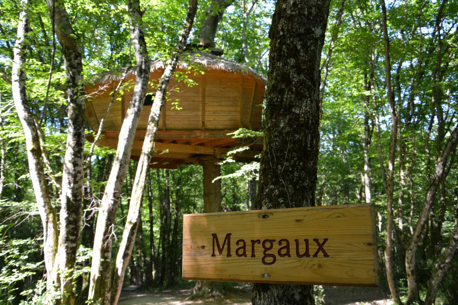 Cabane Margaux : une expérience suspendue dans les arbres