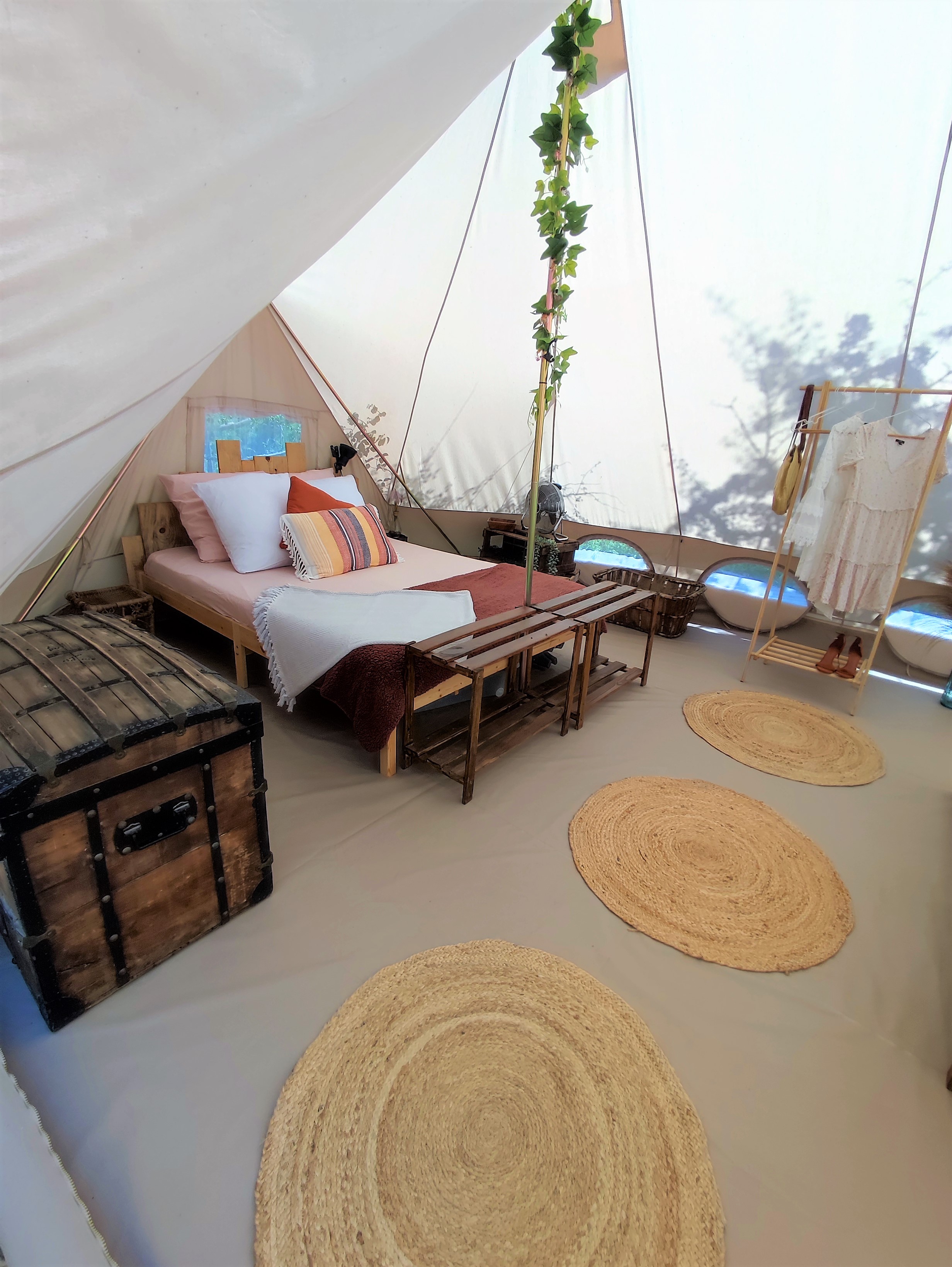 Le Campement Sous les Pins : une expérience immersive en pleine nature à Saulce-Sur-Rhône — environnement naturel