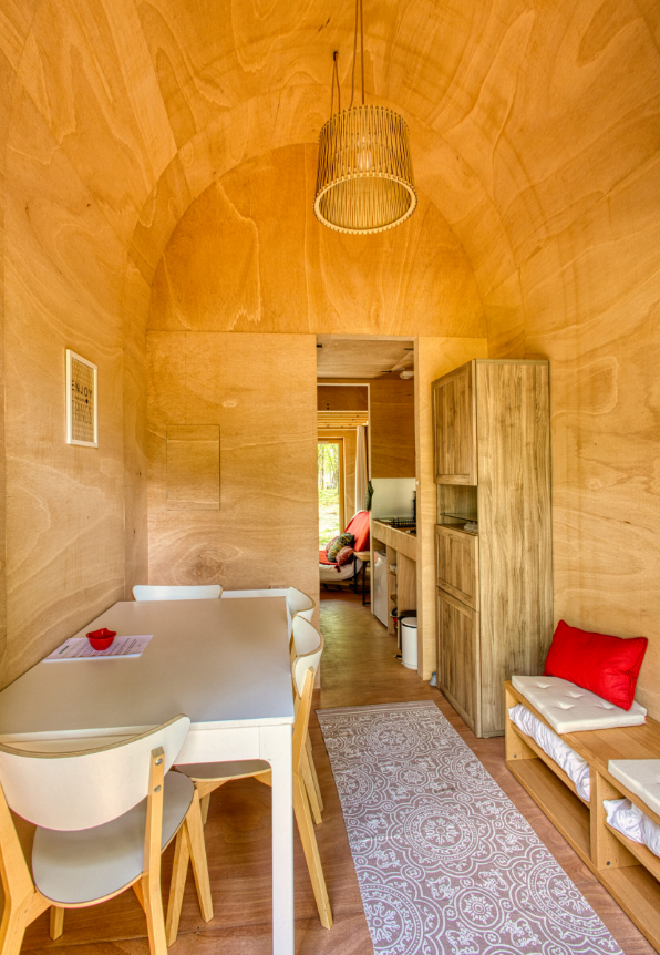 Slowe Fabric — Cabane avec spa à Gironde à Moulis-en-Médoc — espace de vie