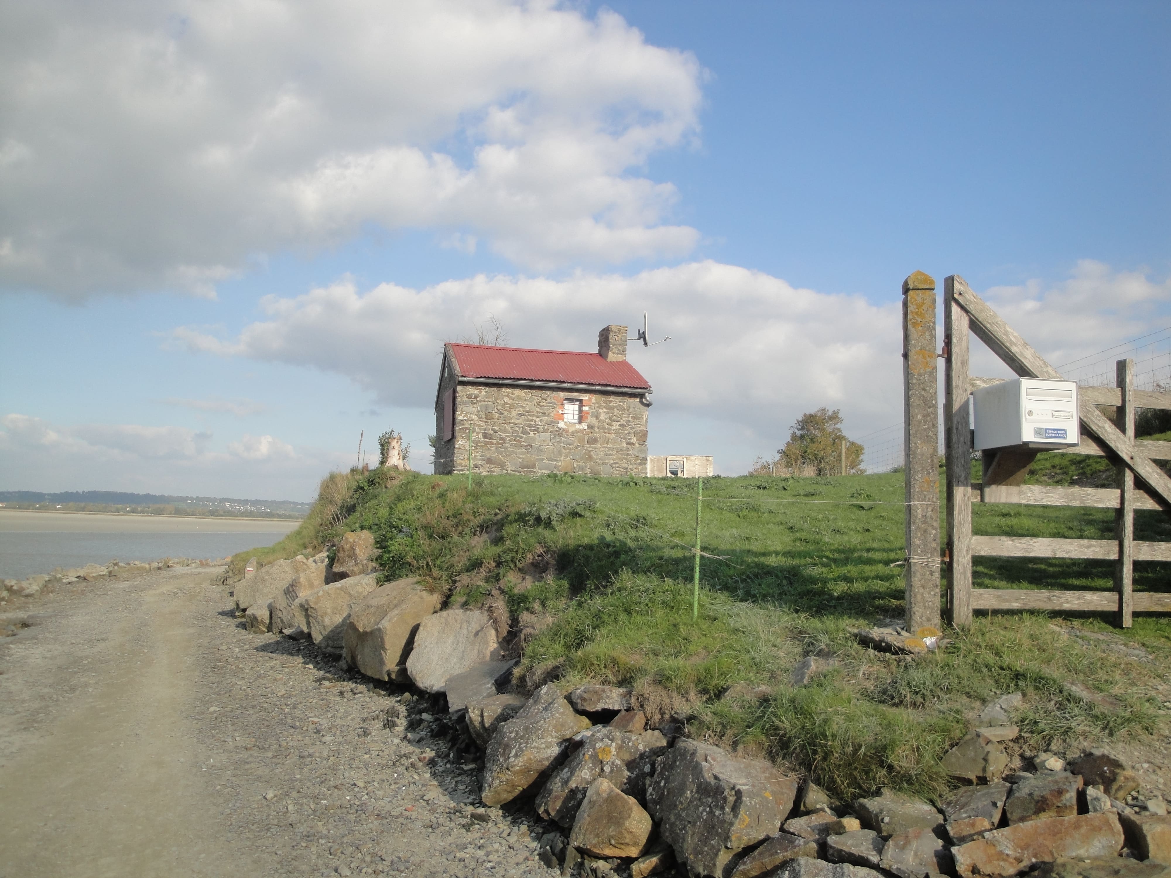 Cabane douanier en baie du Mont Saint Michel : une escapade en Basse-Normandie