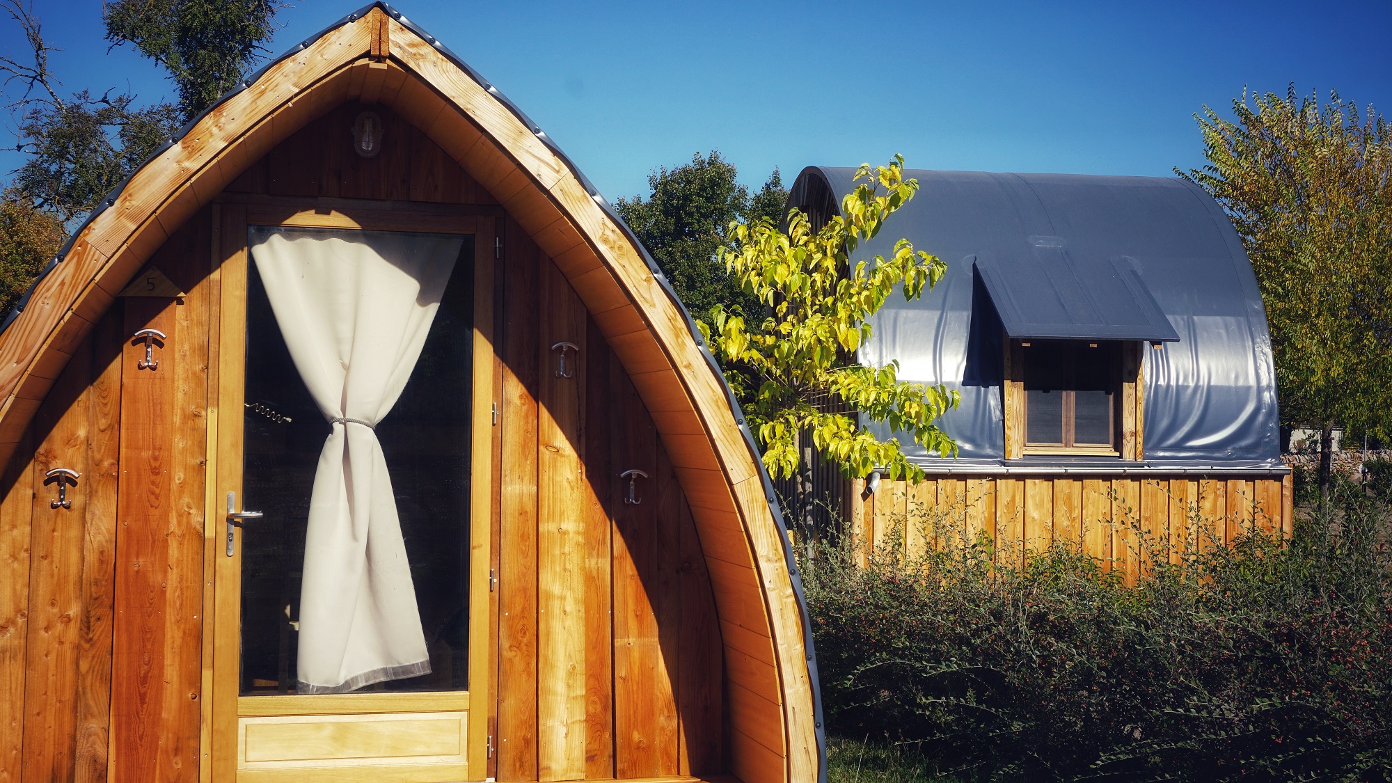 Tente confort bois : une expérience immersive en pleine nature — Tente à Livernon