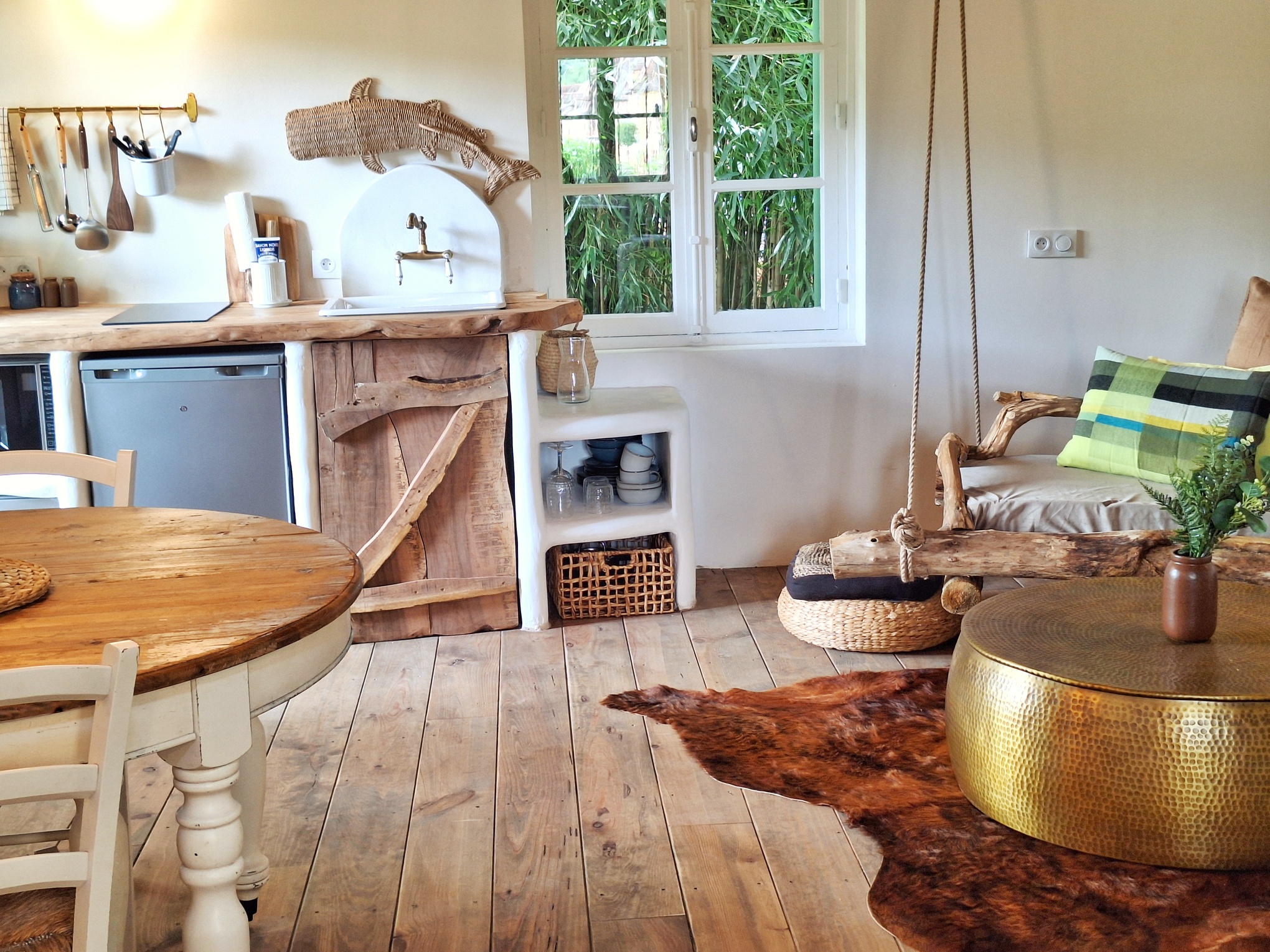 Photo 7/9 — Maison insolite « L'Escapade Amoureuse en Périgord Noir — Maison insolite avec spa à Dordogne » à Azerat Dordogne