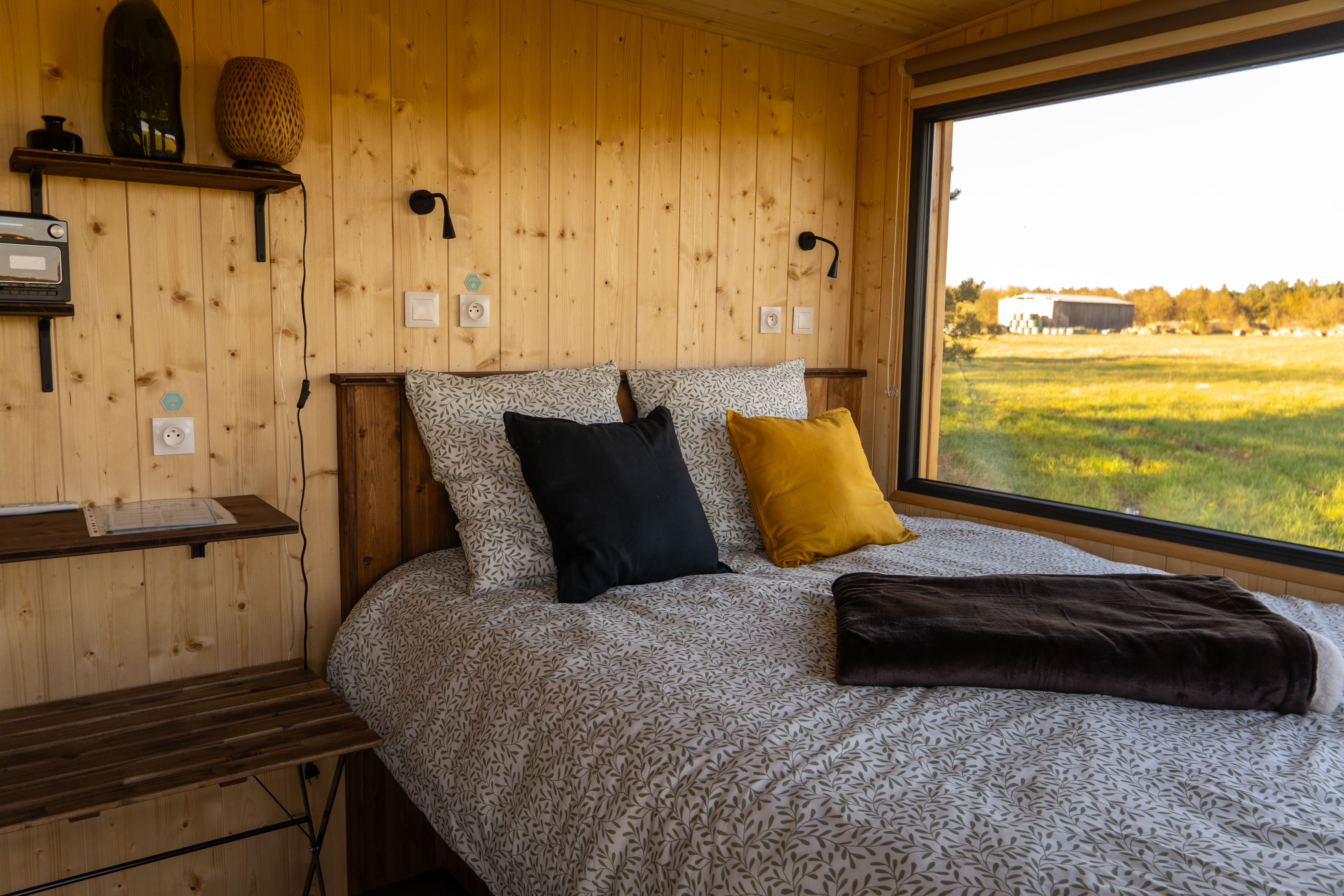 Homnest (Billy) — Tiny House écologique à Beauval (Loir-et-Cher) à Beauval — vue depuis la terrasse