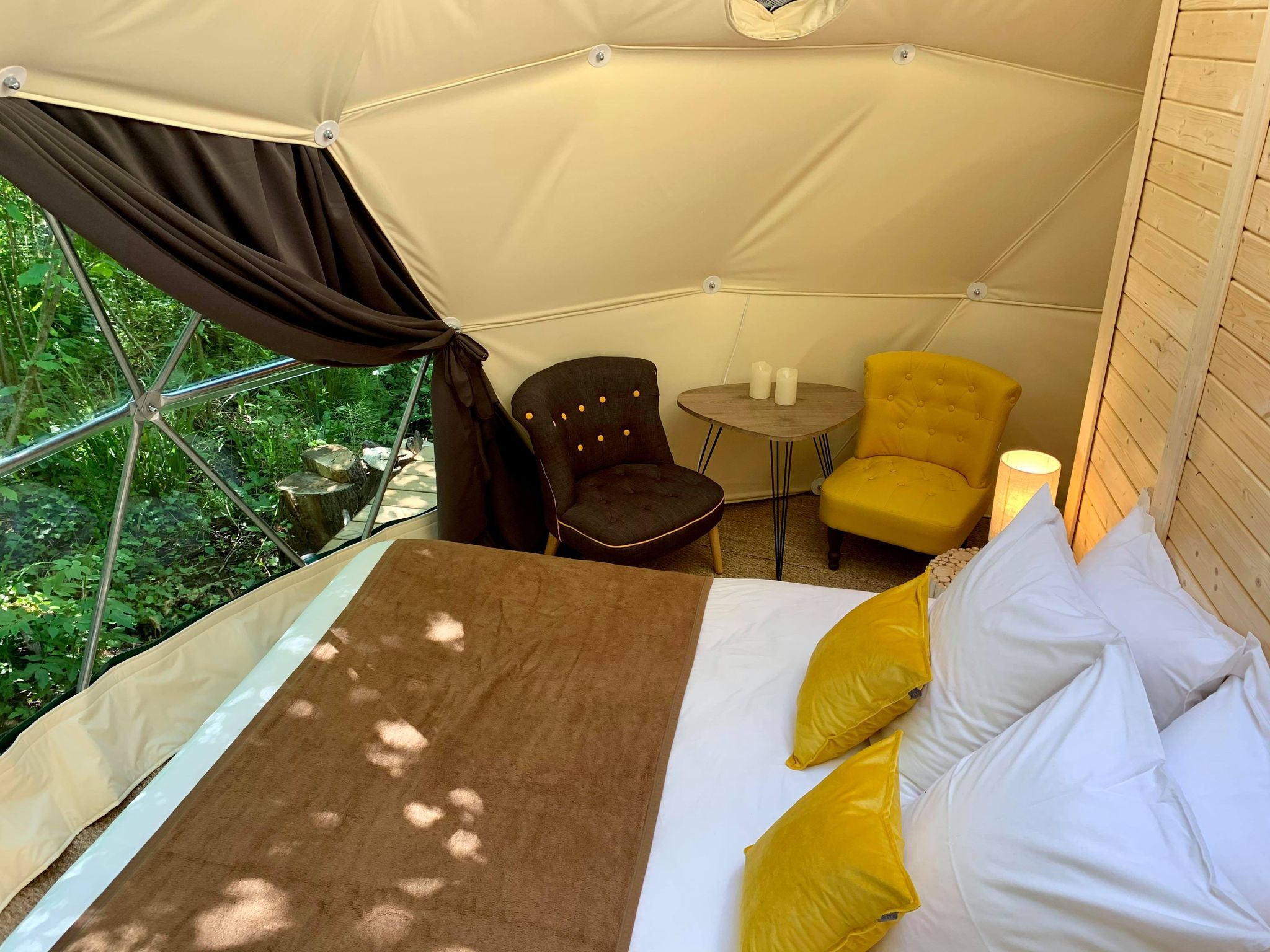 Géode Frêne Doré — Dôme avec spa à 180° sur la forêt en Gironde à Bruges — salle de bain