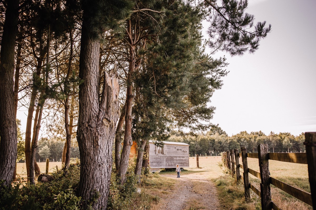 Chouette Roulotte : une escapade insolite en Pays de la Loire à Pommerieux — vue intérieure