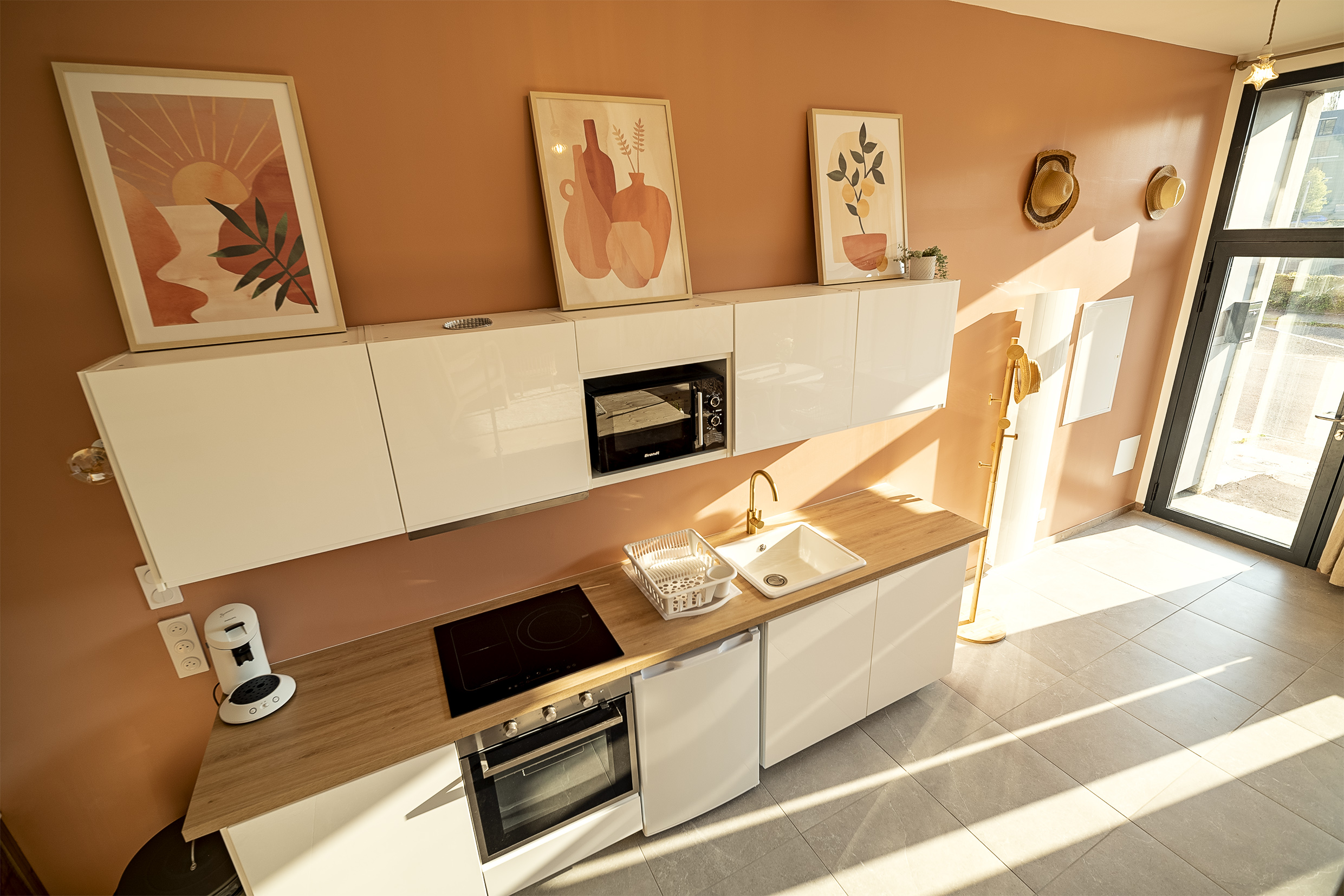 Loft L'Instant — Maison insolite avec jacuzzi à Saint-Valery-en-Caux à Saint-Valery-en-Caux — cuisine