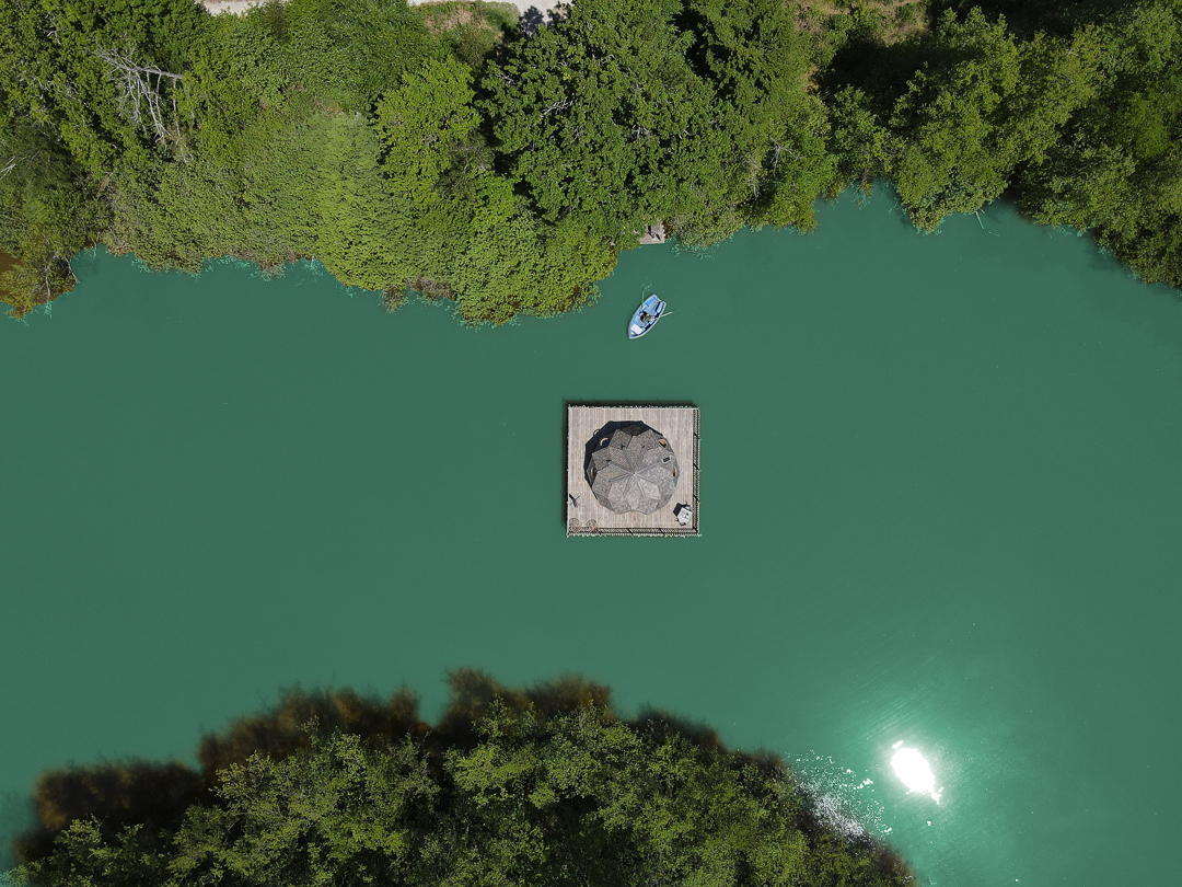 Cabane Emeraude : une évasion flottante en Franche-Comté — Cabane à Joncherey