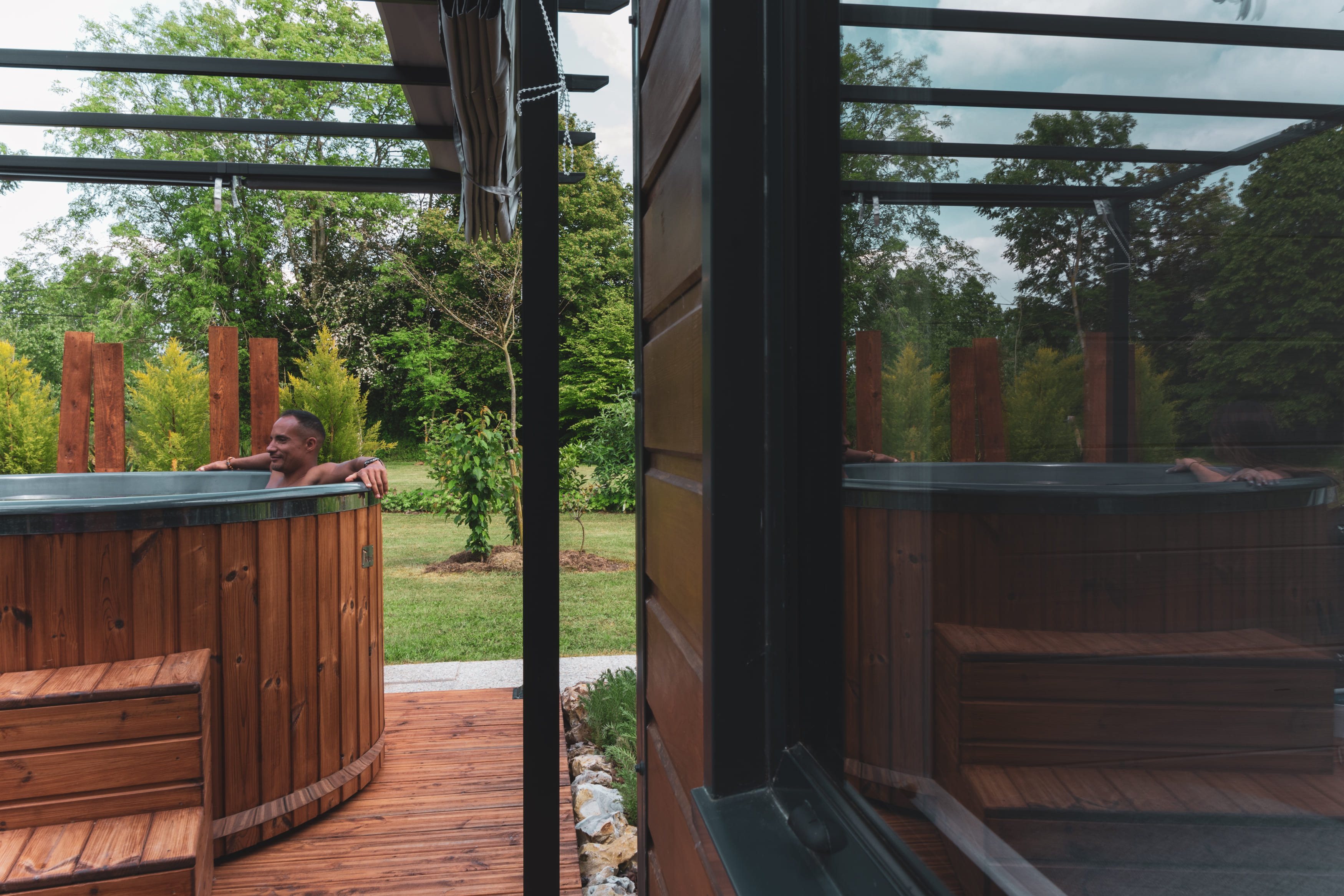 La Tiny House & SPA du Lutin Many — Séjour insolite en Haute-Normandie à Graveron-Sémerville — cuisine