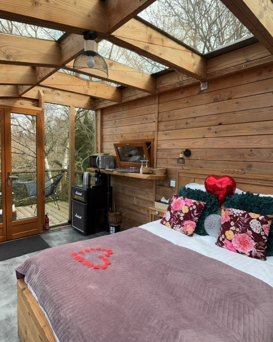 Cabane en verre & bain nordique privatif — Nuit perchée en Finistère à Quimper — chambre