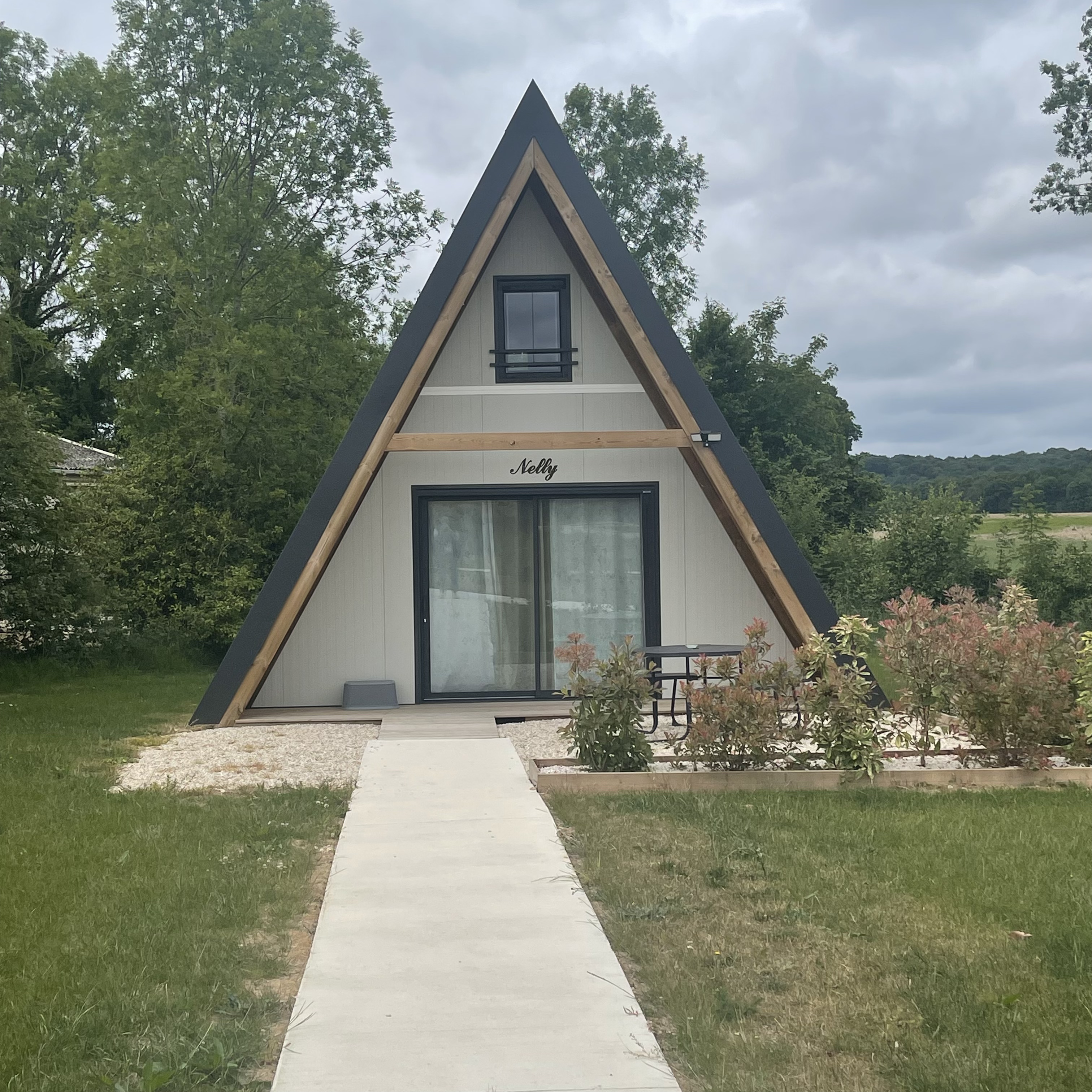 Le Tipi Nelly : un chalet enchanteur en Champagne-Ardenne