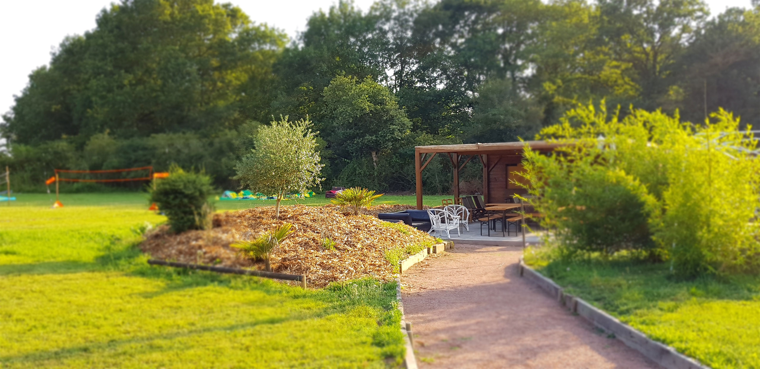 Tipi Nahele : une immersion au cœur de la nature en Nouvelle Aquitaine à Saint Pierre Des Echaubrognes — espace de vie