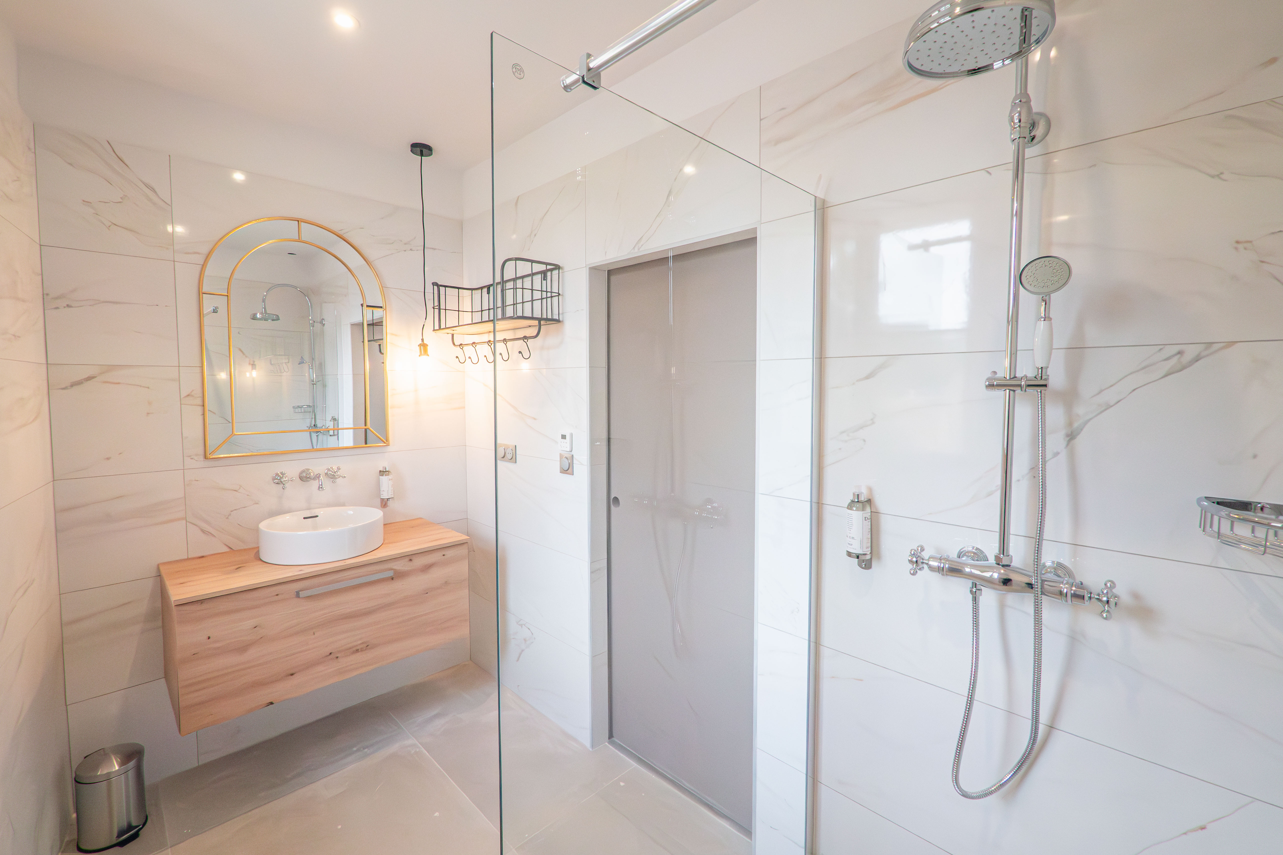 L'Orangerie du Château : un gîte 5 étoiles avec spa à Pezenas — cuisine