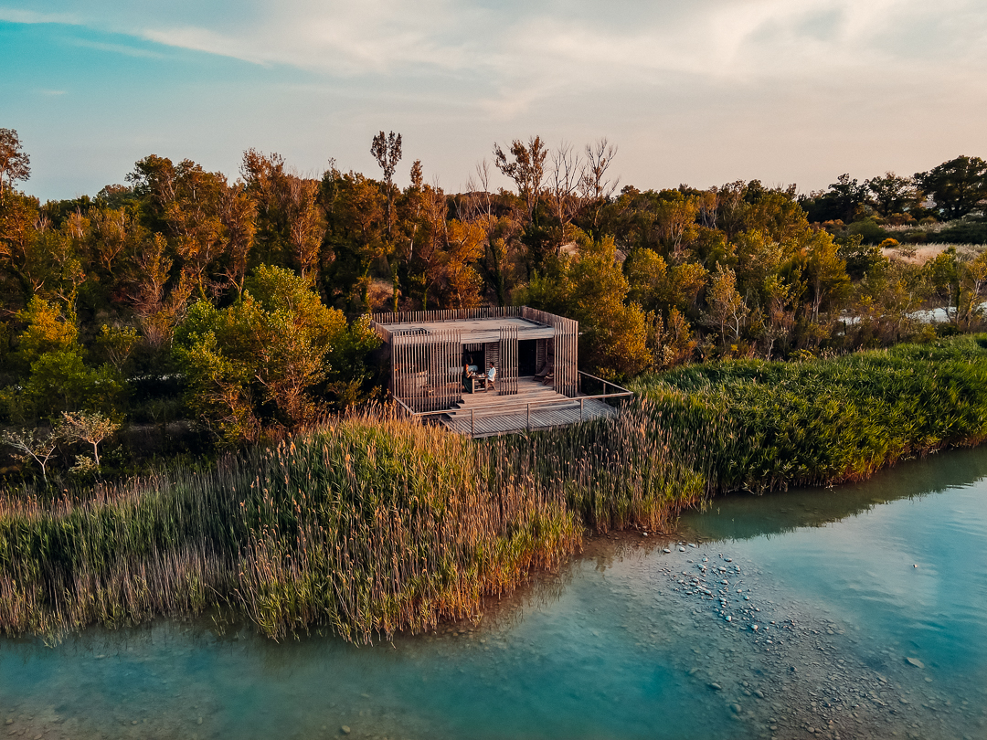 Cabane Spa Eternelle : une évasion sur pilotis en Provence
