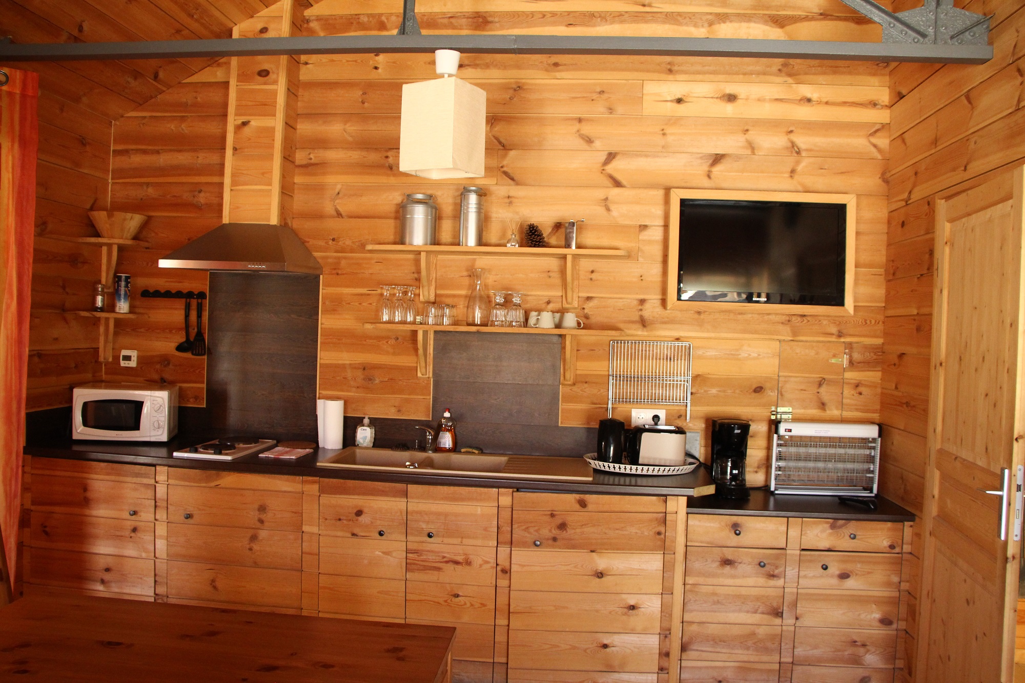 Cottage n°2 : une cabane en pleine nature à Barberey St Sulpice — vue depuis la terrasse