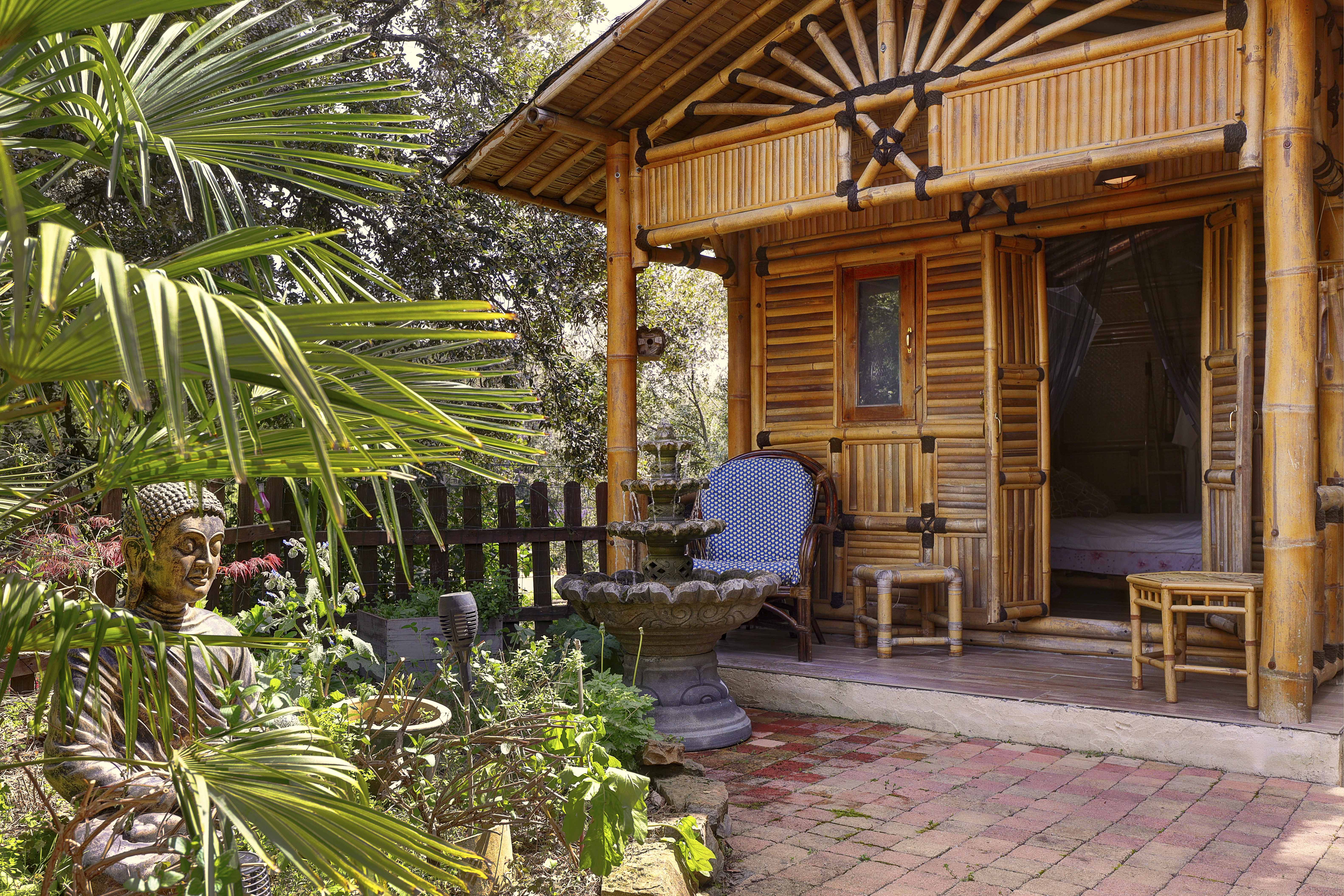 Insolite Suite Bali — Cabane avec spa privatif à Valaurie (Gard) à Saint-Nazaire — chambre