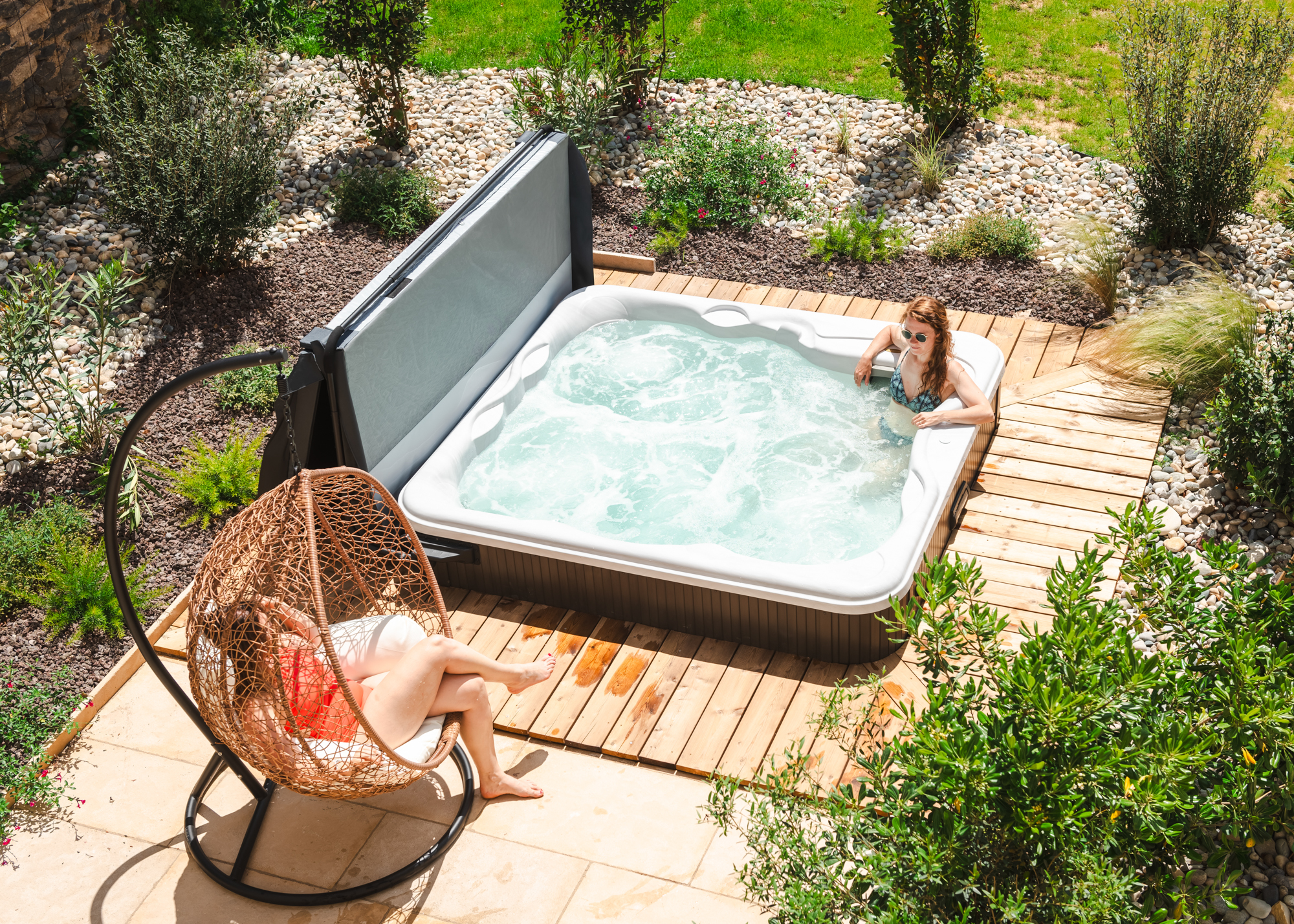 L'Orangerie du Château : un gîte 5 étoiles avec spa à Pezenas — vue depuis la terrasse