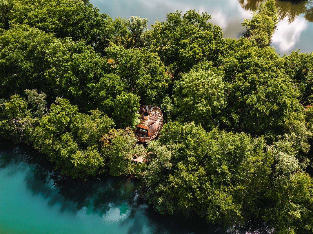 Cabane Spa Australe : une échappée belle sur pilotis — Cabane à Chassey-Lès-Montbozon