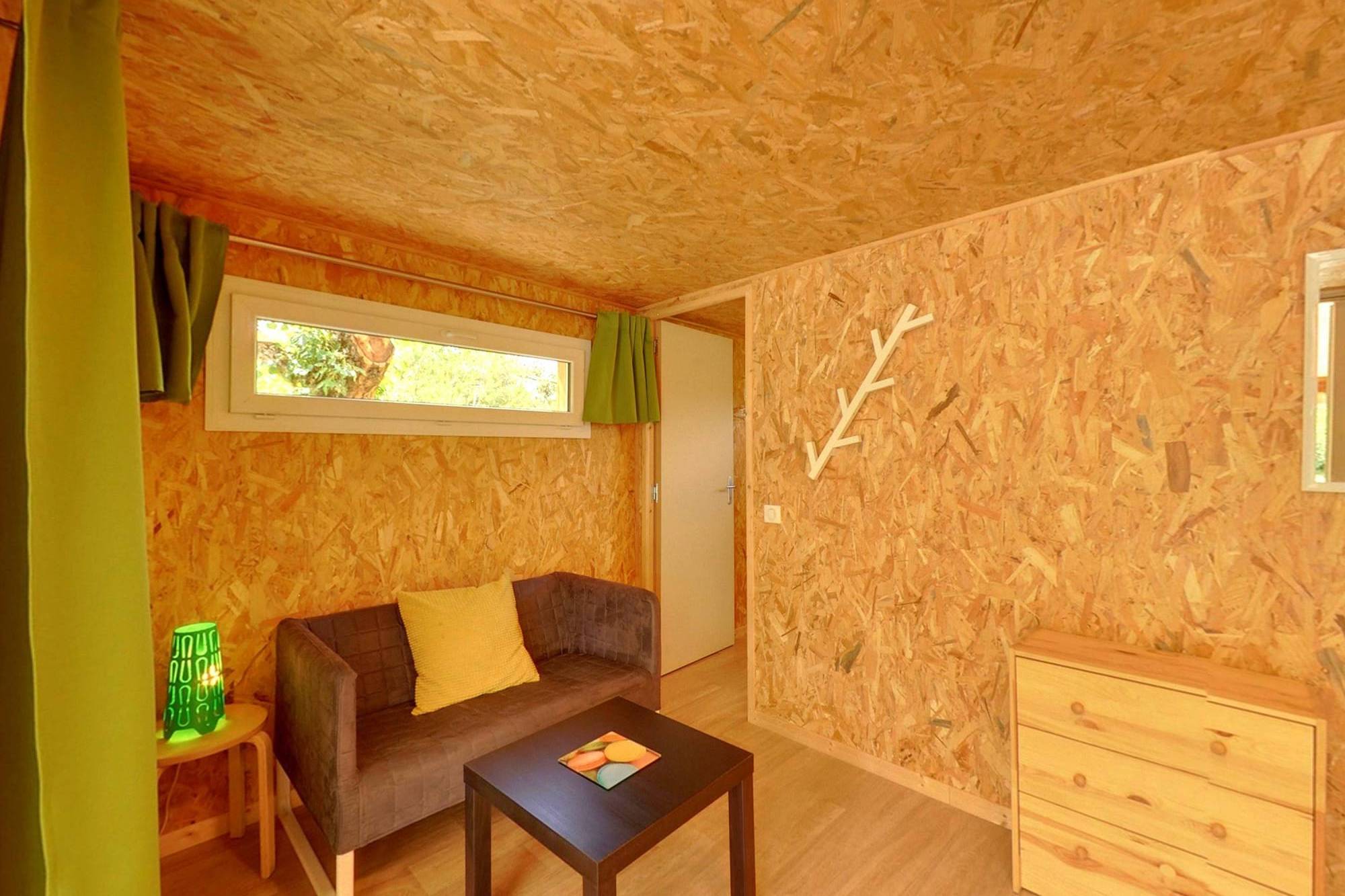 Ecolodge Confort : une immersion au cœur de la nature à Baratier — espace de vie