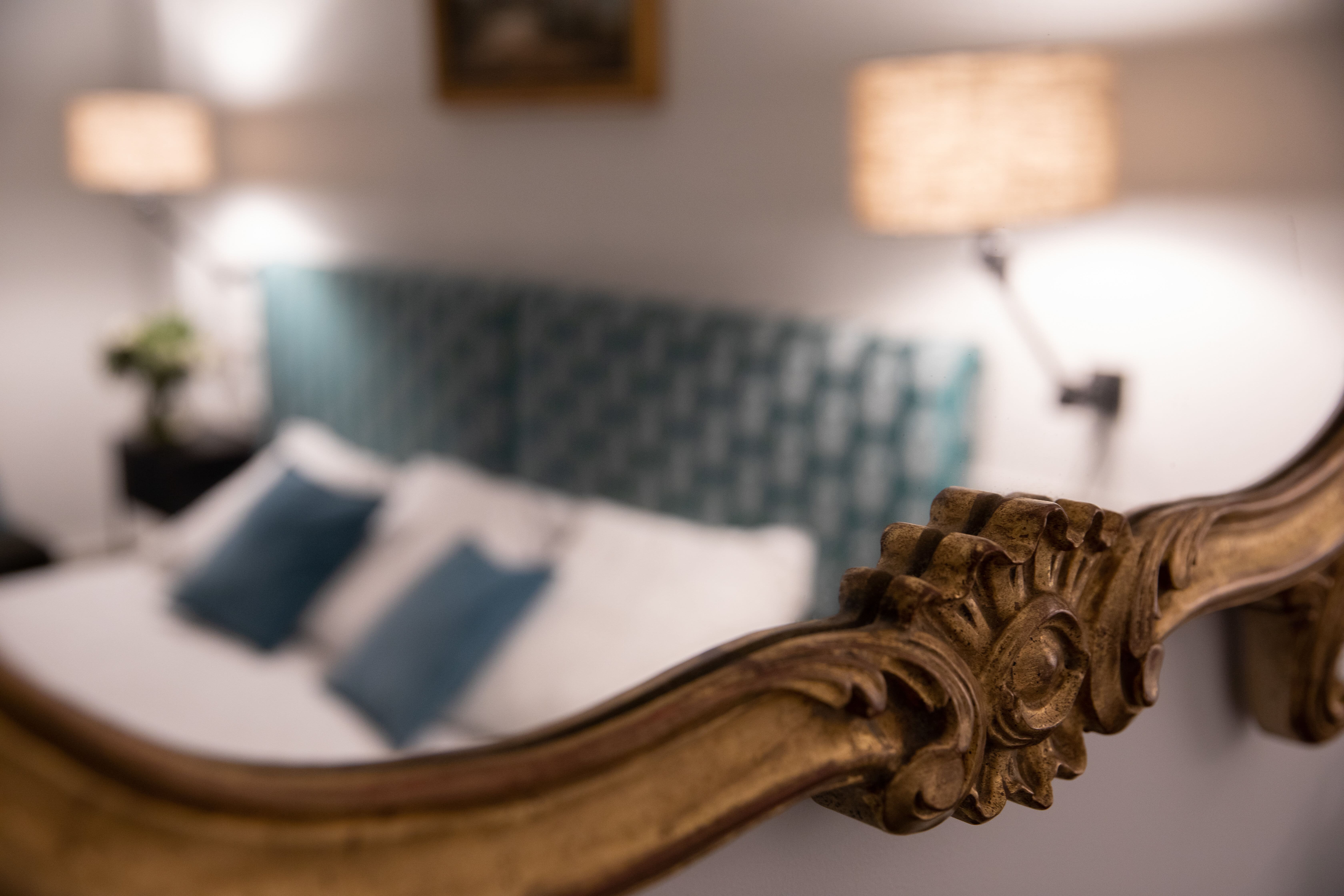 Chambre Fleur : une évasion sensorielle en Centre-Val de Loire à Ballan-Miré — salle de bain