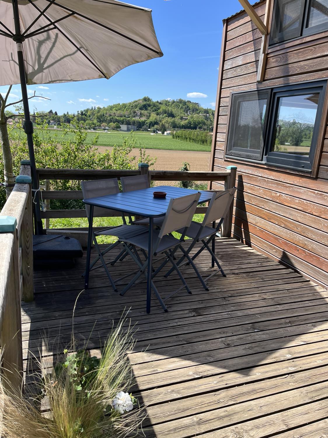Photo 2/9 — Tiny House « La Tiny House Adorée : un cocon moderne en pleine nature » à Montmeyran Drôme