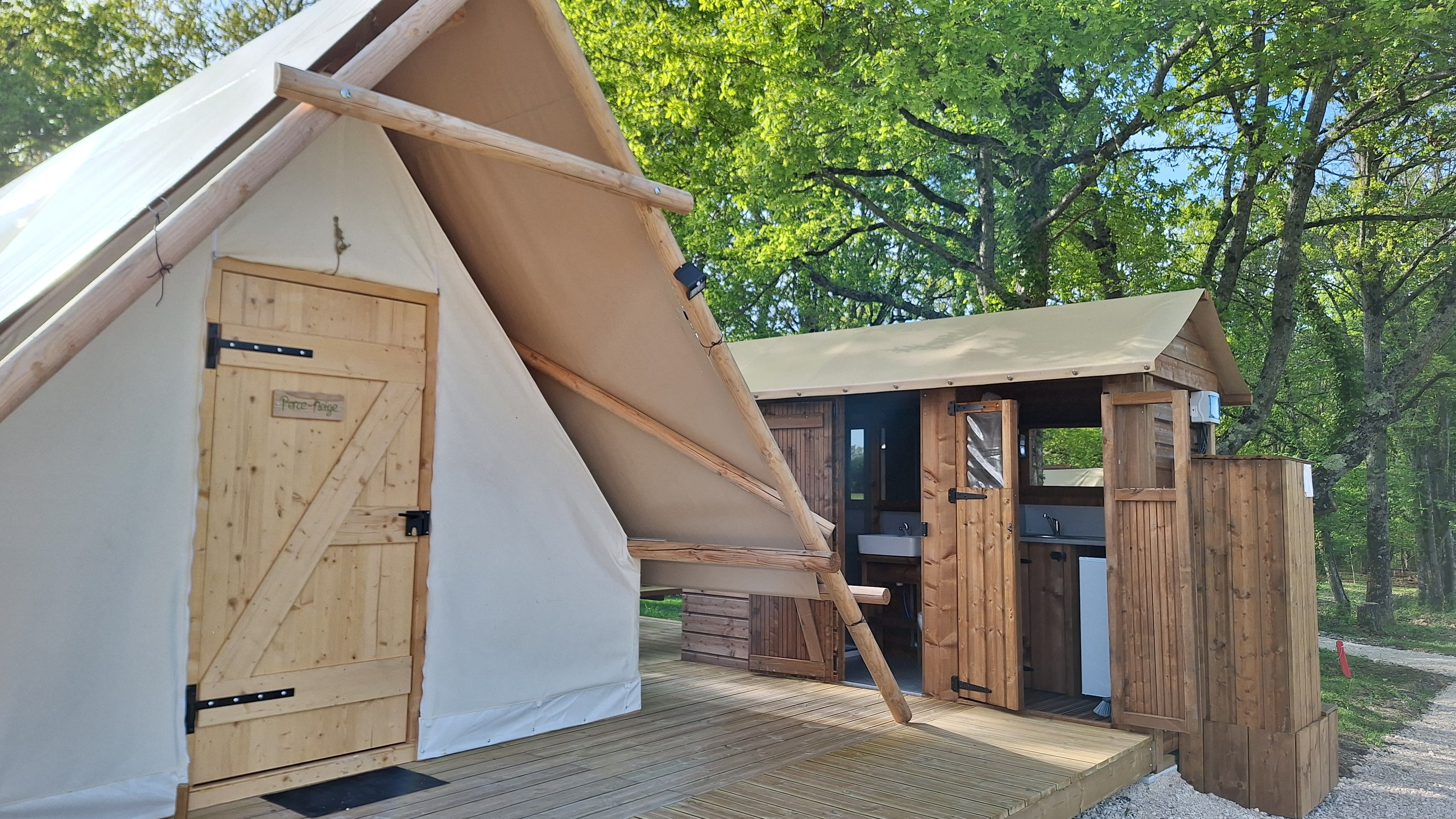 Perce Neige — Tente avec spa à Loir-et-Cher à La Ferté-Imbault — vue intérieure