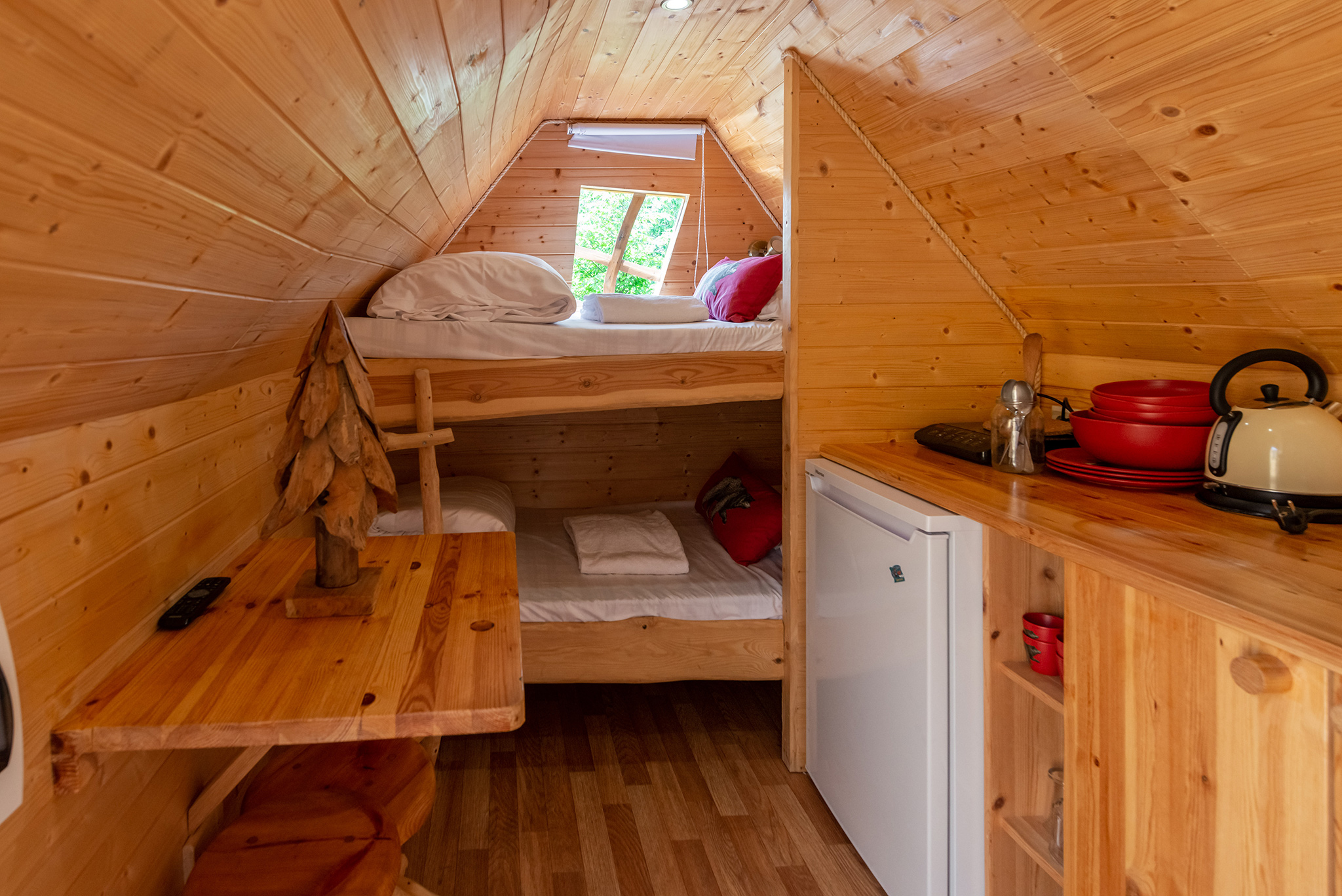 La Cabane Magique du Cians — Séjour avec spa à Cians (Alpes-Maritimes) à Beuil — détail architectural