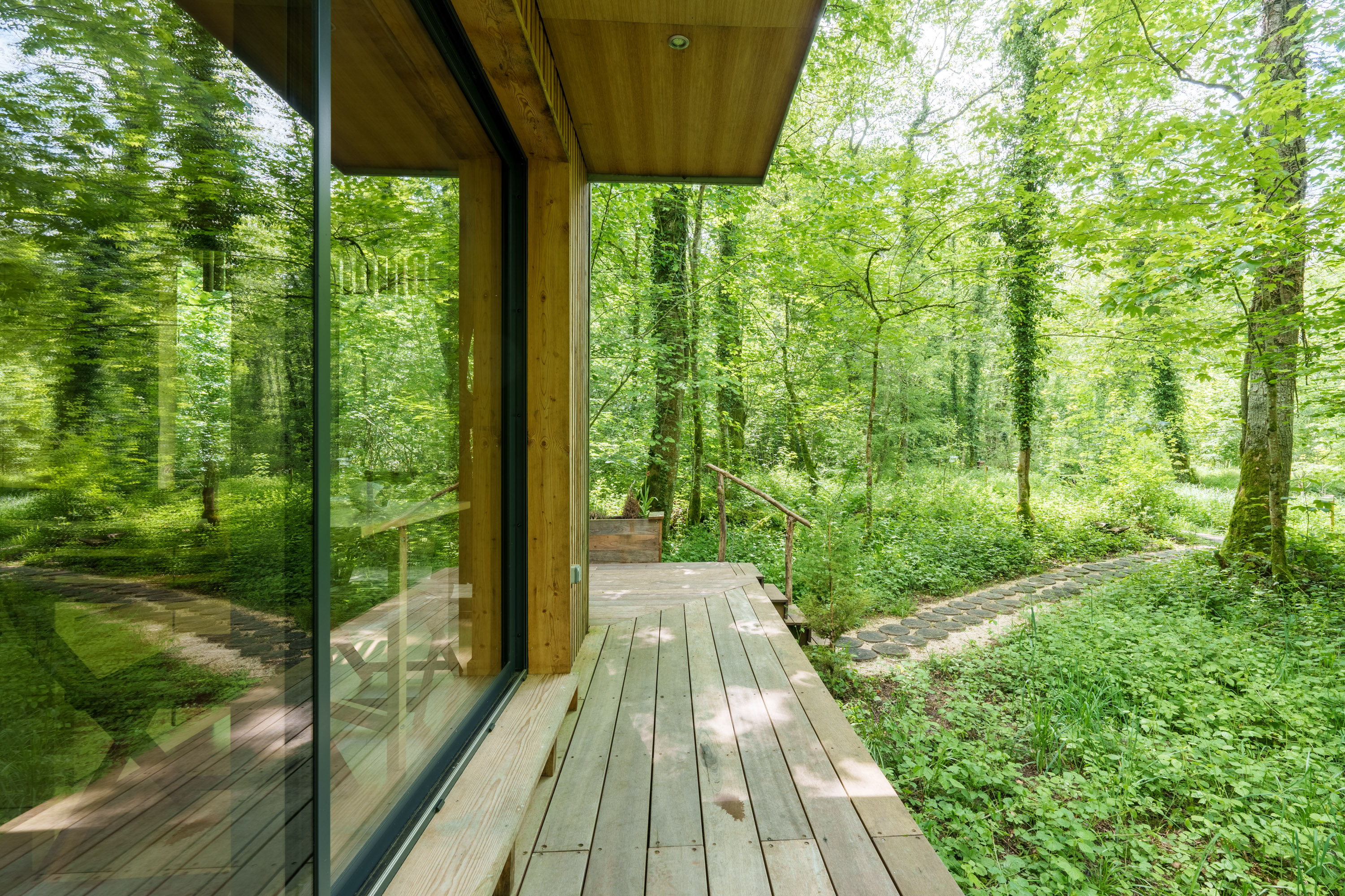Cabane Corydalis — Nuit perchée avec balnéo à Haute-Marne à Chaumont — espace de vie