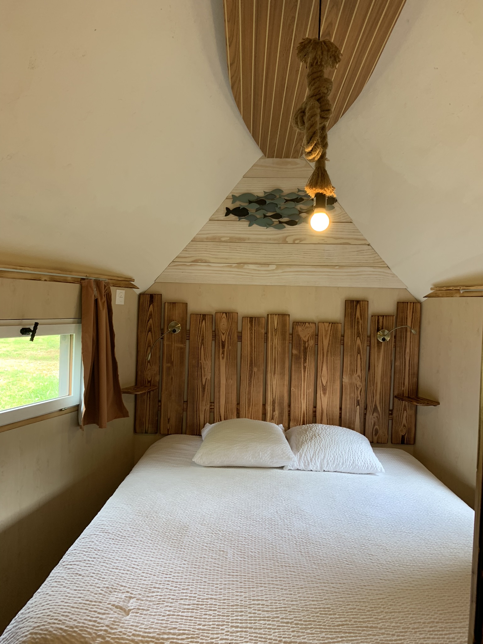 Cabane familiale le Rêve de Robinson : une escapade enchantée en Limousin à Chamberet — vue intérieure