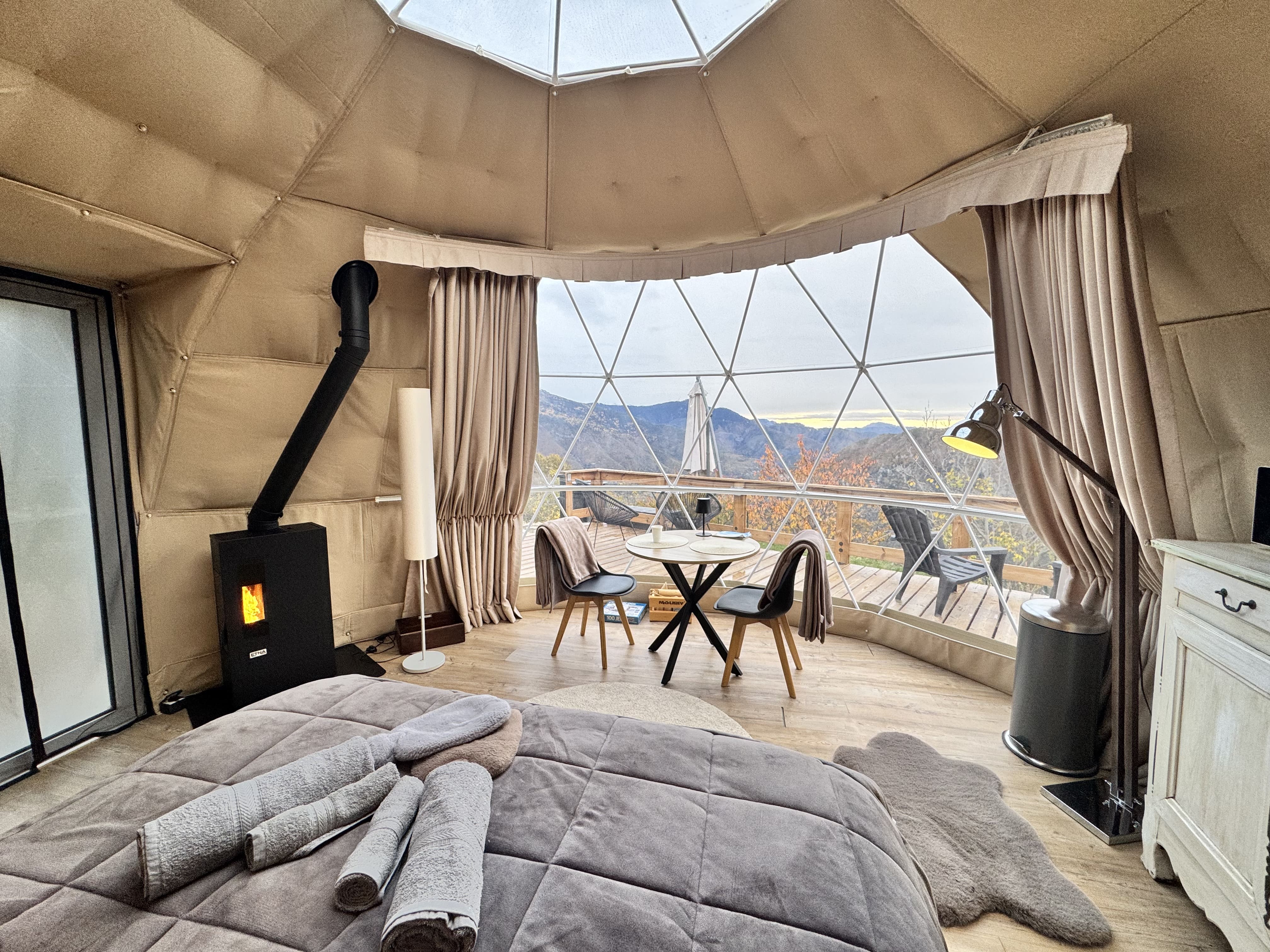 Le Dôme de Jèpo — Dôme avec vue panoramique à Alpes-Maritimes à Nice — vue depuis la terrasse