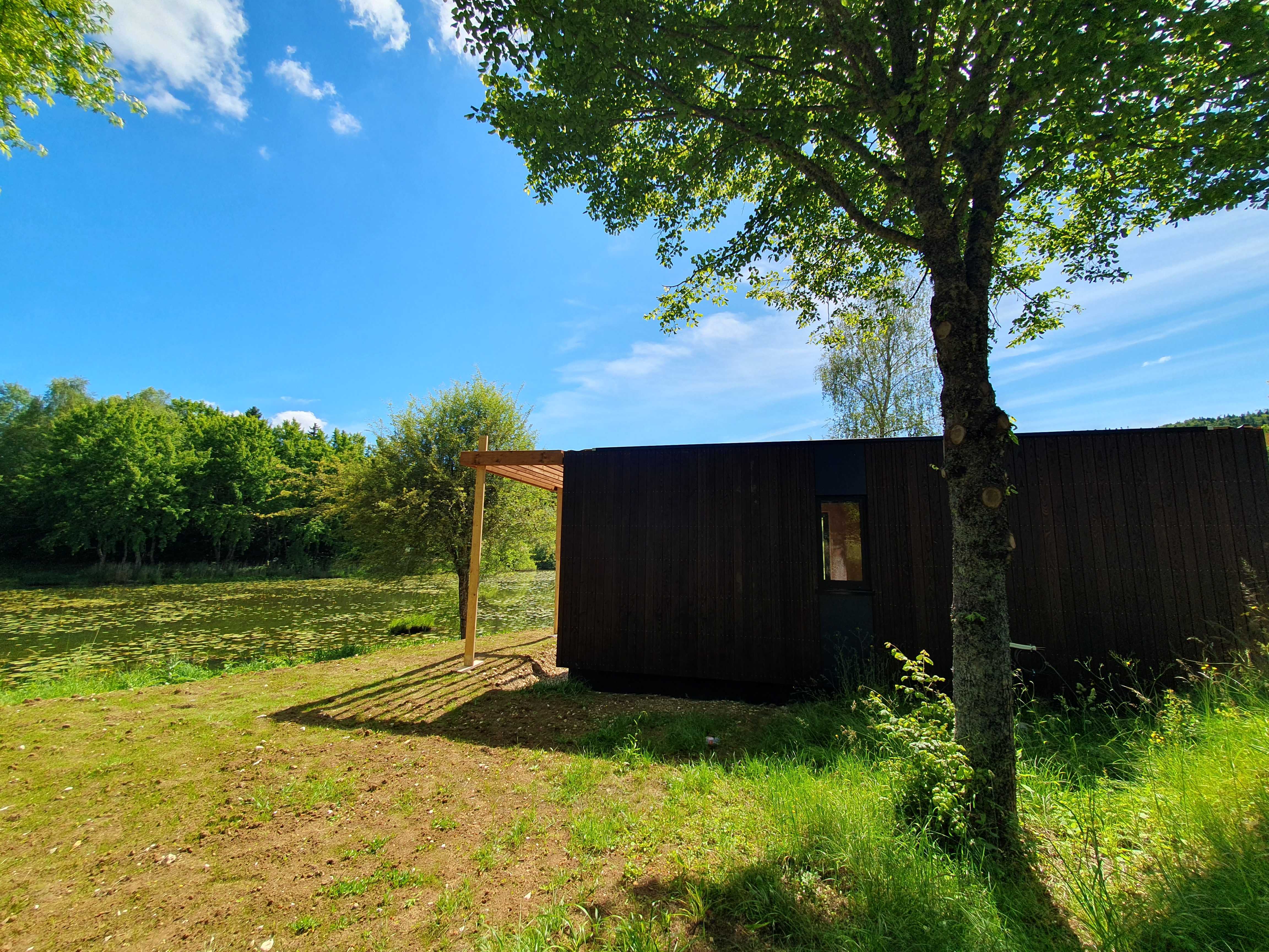 Lodge Duo sur Terre & Spa : une évasion sensorielle en Rhône-Alpes à Plateau D'hauteville — espace de vie