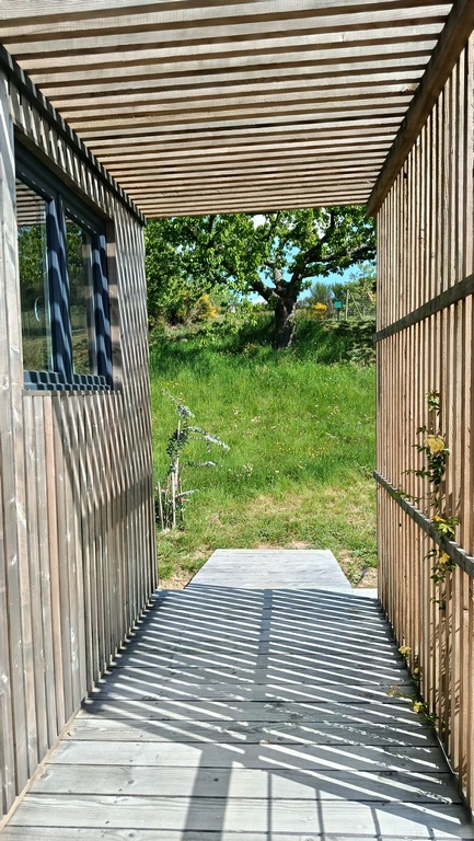 Cabane du Lutin — Cabane sur pilotis avec spa à Ardèche à Aubenas — environnement naturel