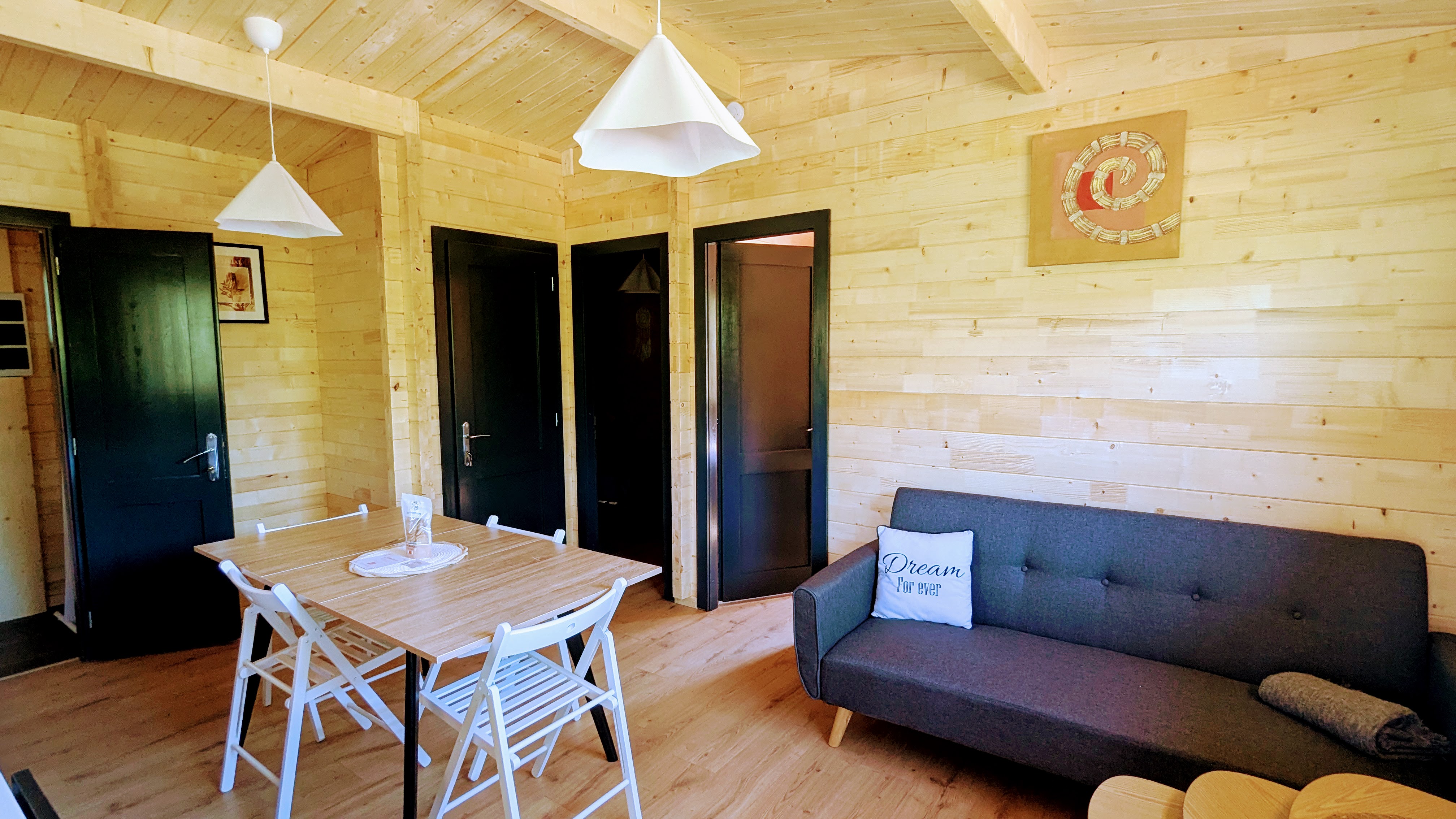 Lodge la Bruyère et Spa — Chalet avec spa à Ain à Meillonnas — chambre