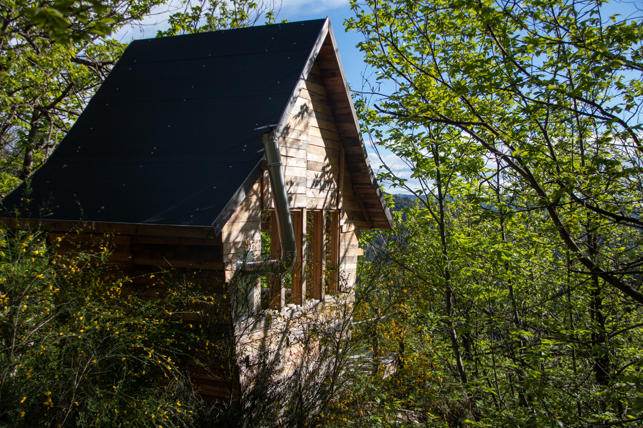 La Cabane d'Émerveille : un refuge enchanteur en Languedoc-Roussillon