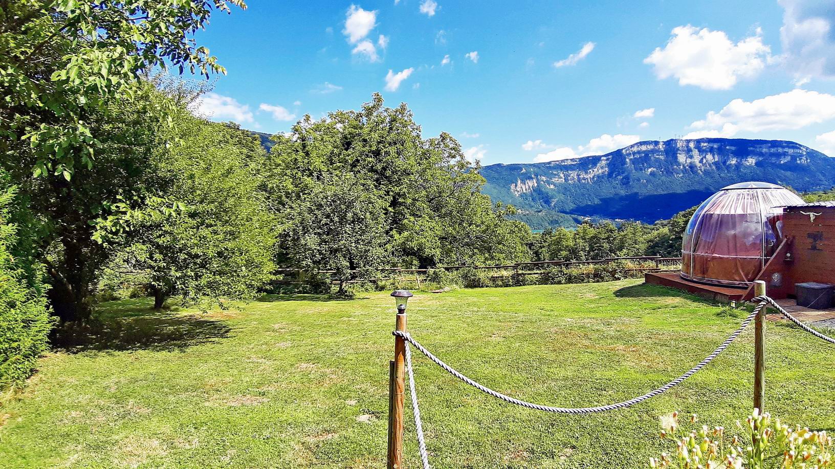 Bulle Texas – Luxe & SPA – Vue Lac Aiguebelette