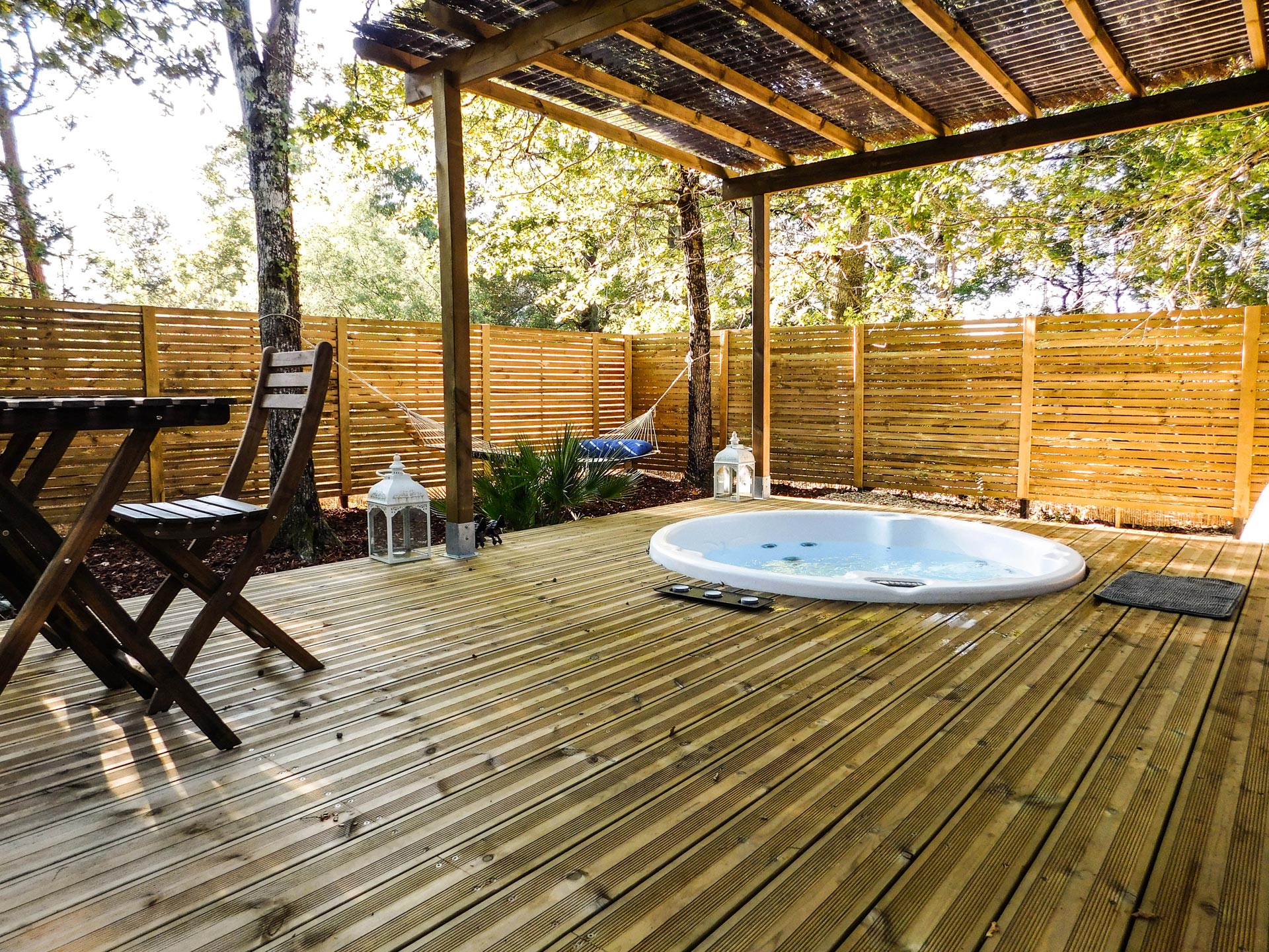 Cabane Jack & Spa : une évasion romantique en Aquitaine — Cabane à Audenge