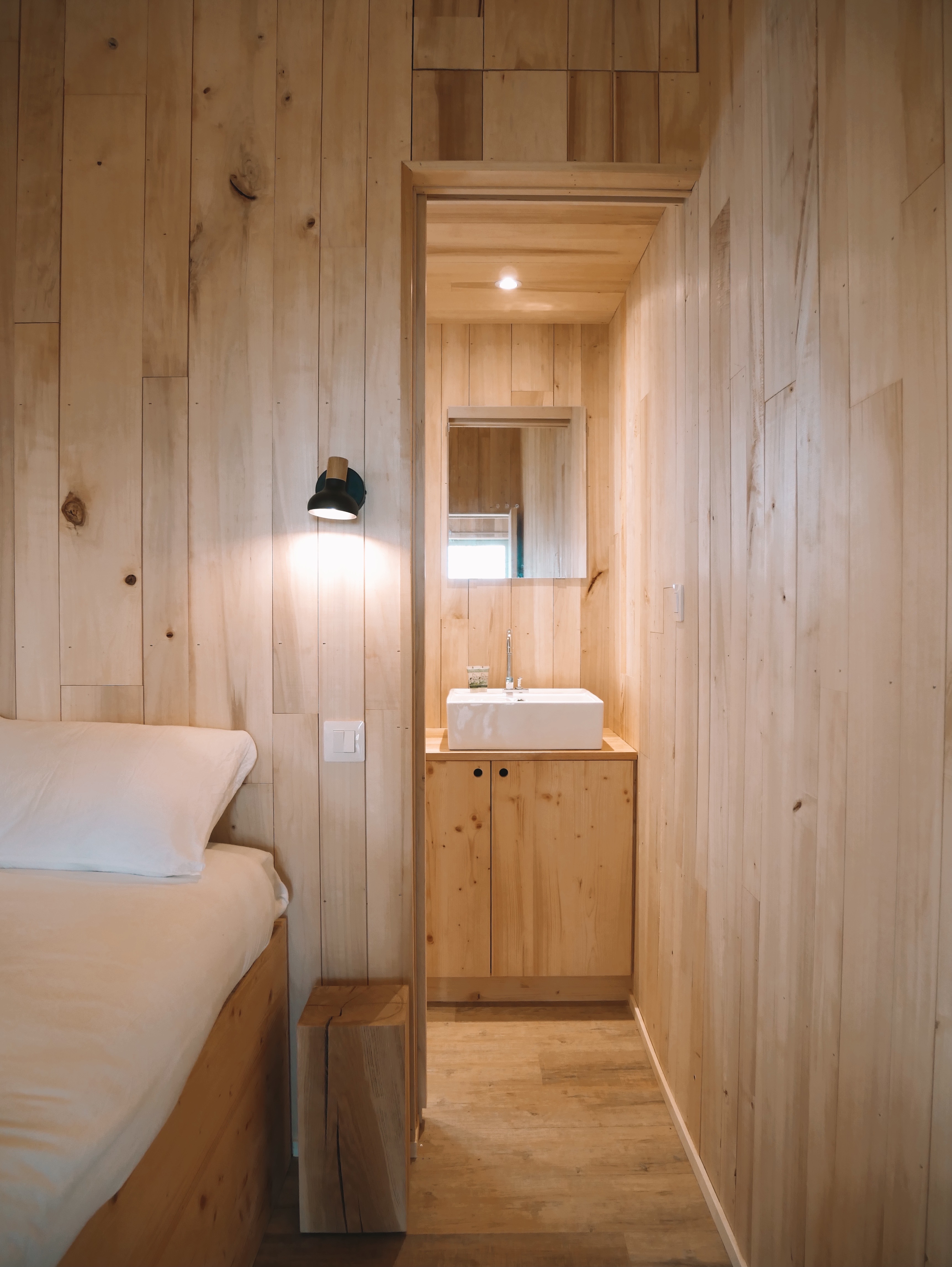Les Maisons en Bois — Chalet avec spa à Dordogne à Alles-sur-Dordogne — vue depuis la terrasse